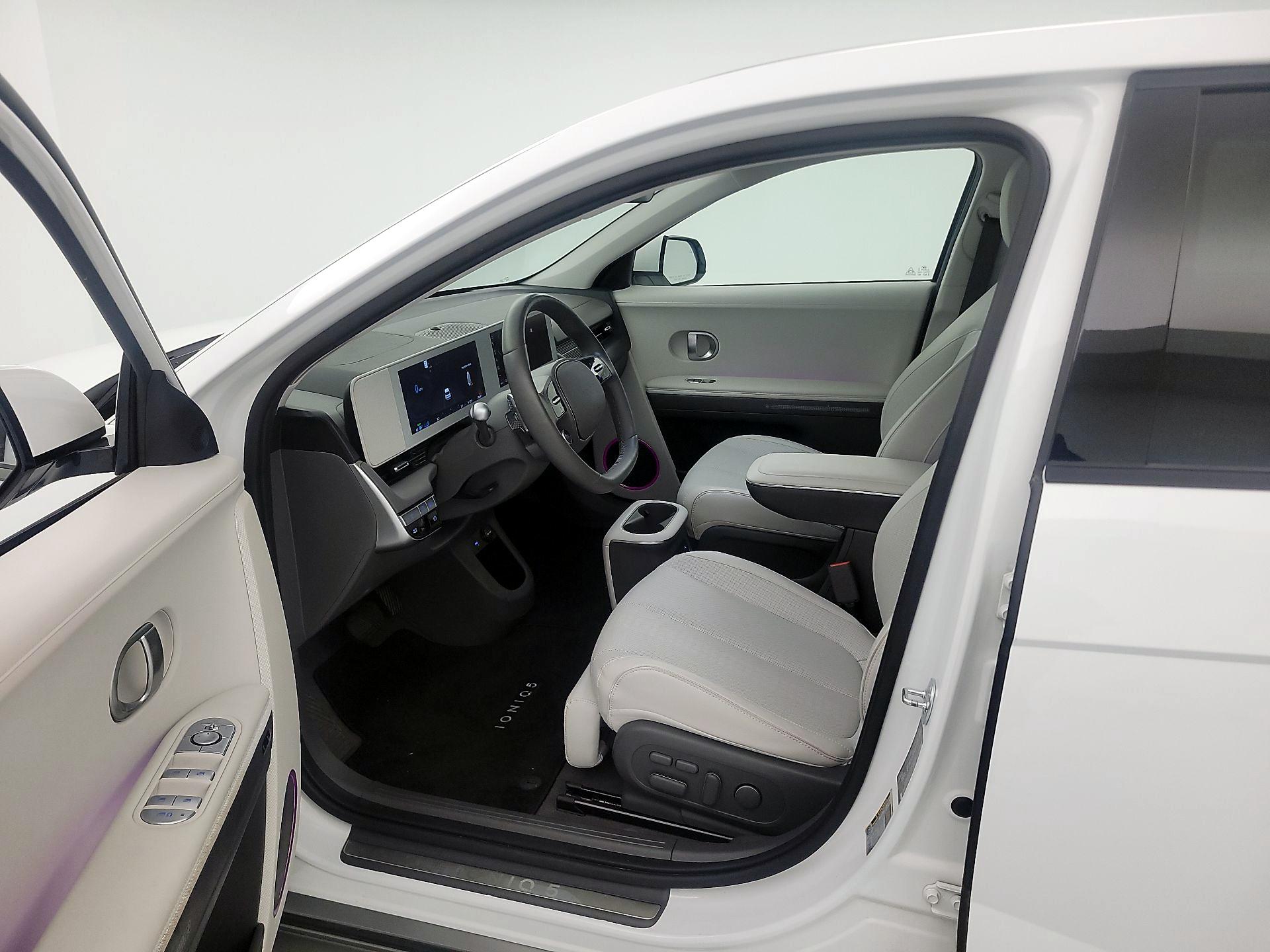 Thumbnail: 2023 Hyundai Ioniq 5 - 11