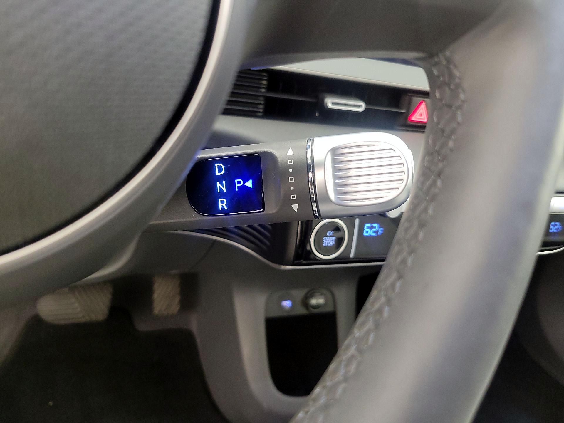 Thumbnail: 2023 Hyundai Ioniq 5 - 18