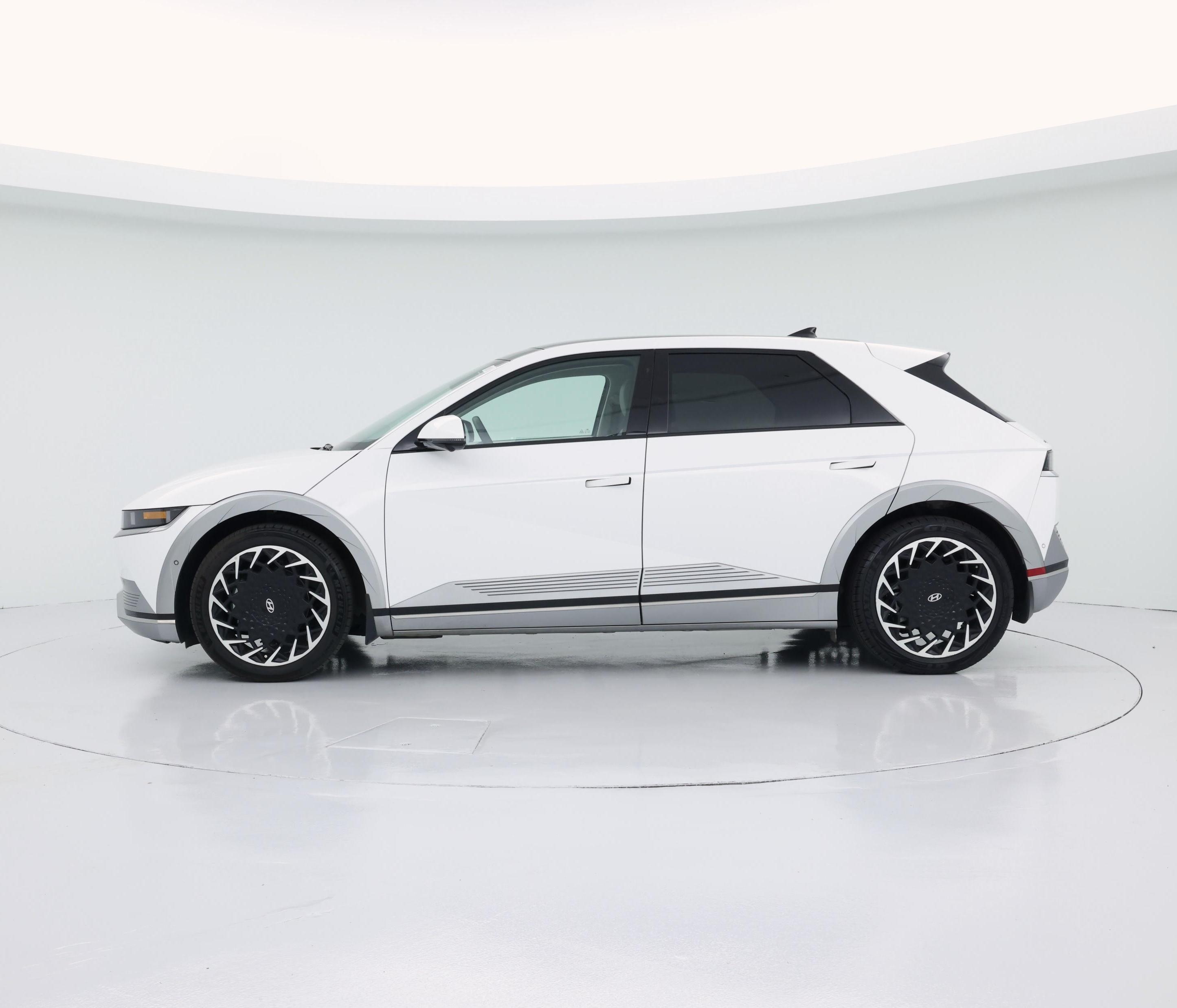 Thumbnail: 2023 Hyundai Ioniq 5 - 3