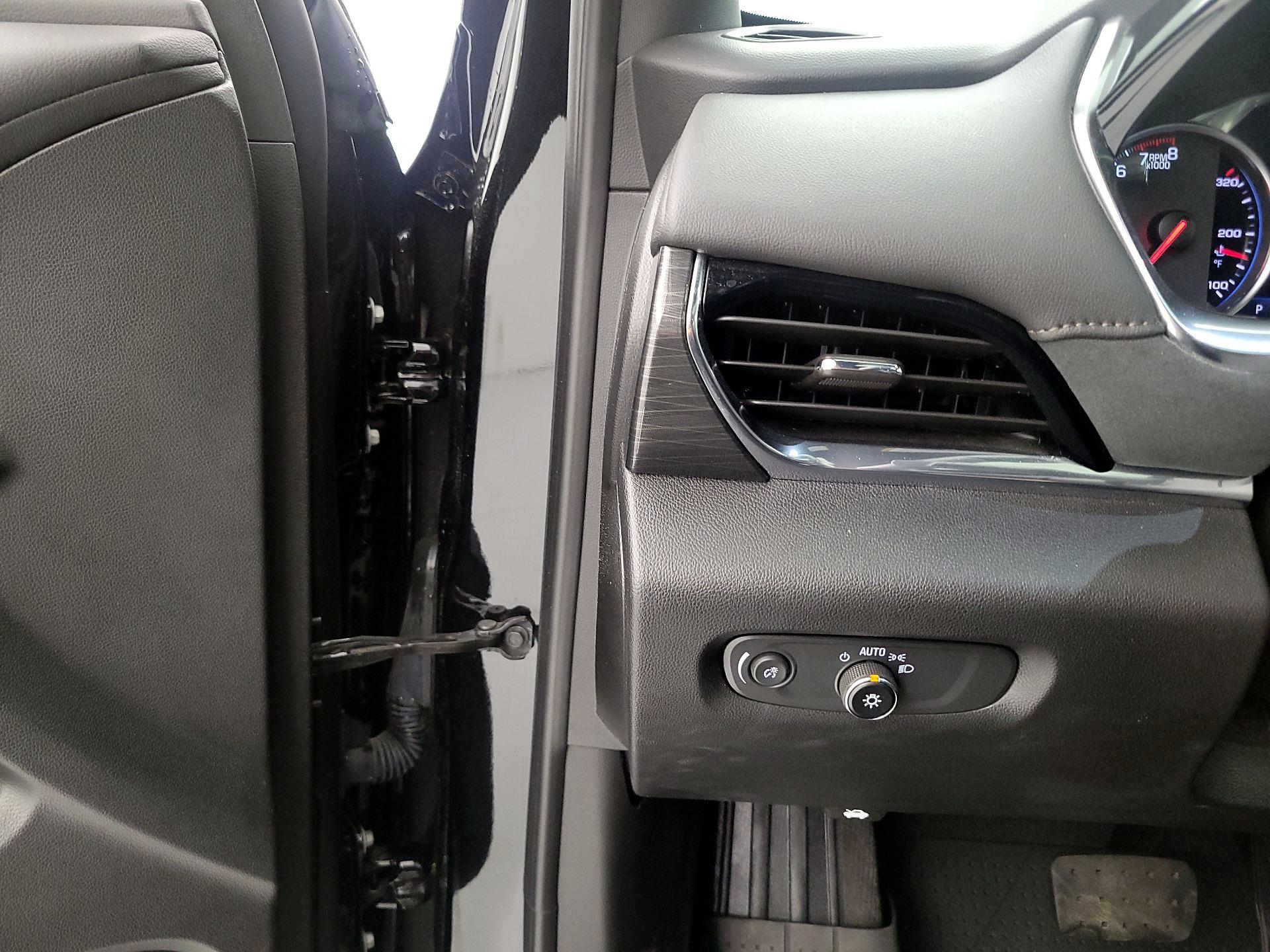 Thumbnail: 2023 Chevrolet Traverse - 13