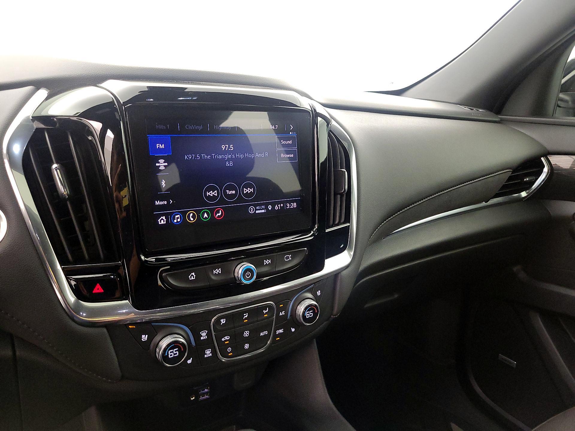 Thumbnail: 2023 Chevrolet Traverse - 16