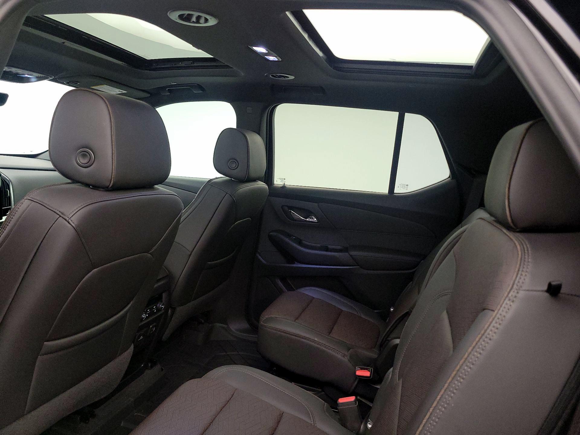 Thumbnail: 2023 Chevrolet Traverse - 20