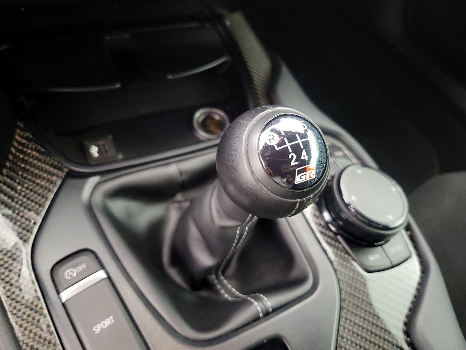 2025 Toyota Supra Premium - Photo 19
