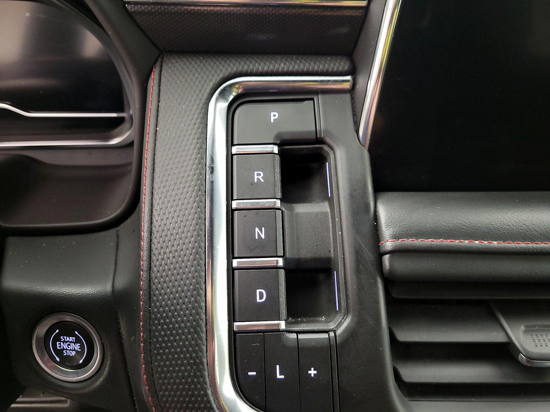 Thumbnail: 2022 Chevrolet Tahoe - 17