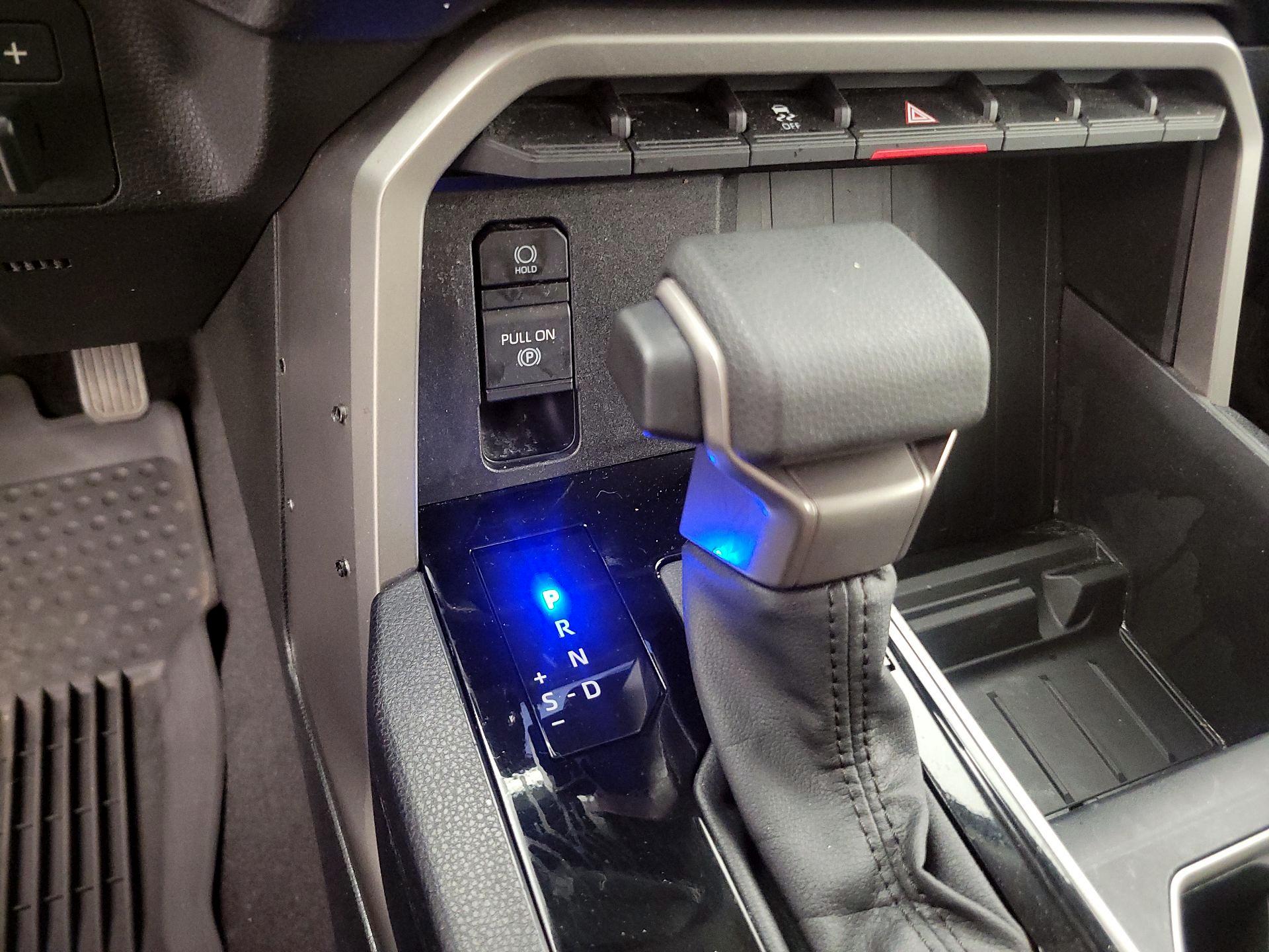 Thumbnail: 2022 Toyota Tundra - 17