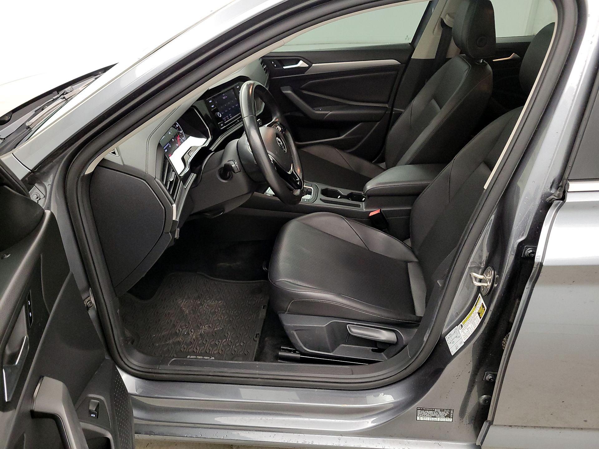 Thumbnail: 2019 Volkswagen Jetta - 11