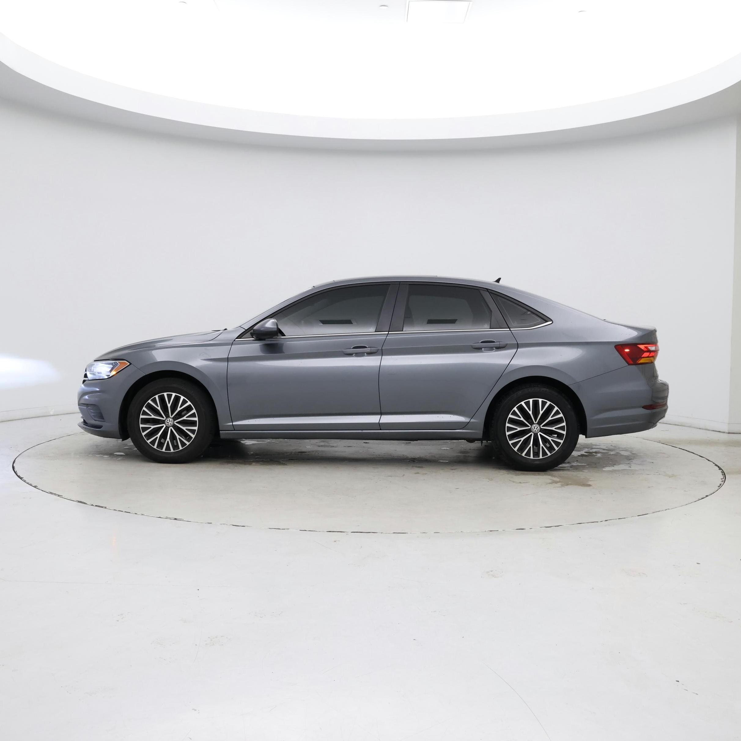 Thumbnail: 2019 Volkswagen Jetta - 3