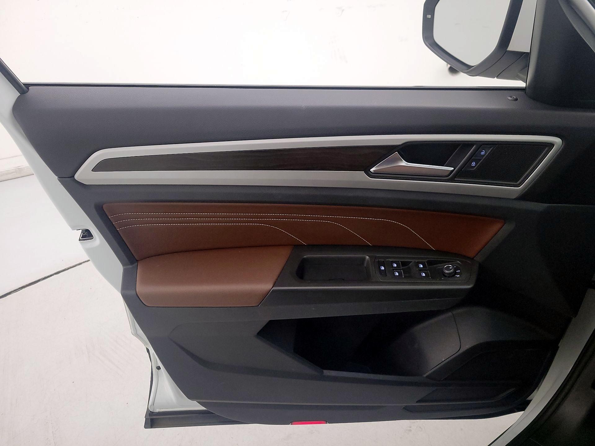 Thumbnail: 2022 Volkswagen Atlas - 12