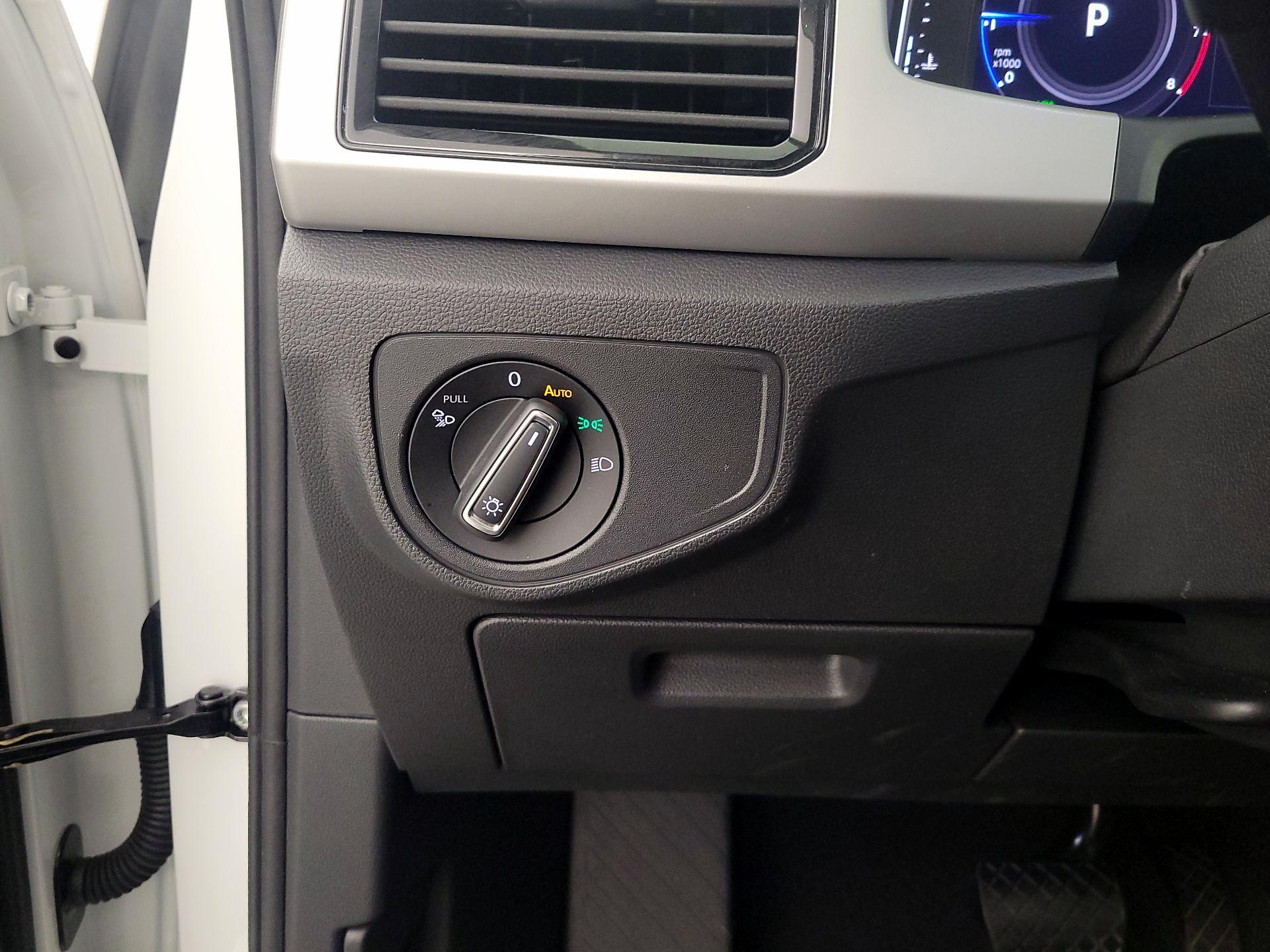 Thumbnail: 2022 Volkswagen Atlas - 13