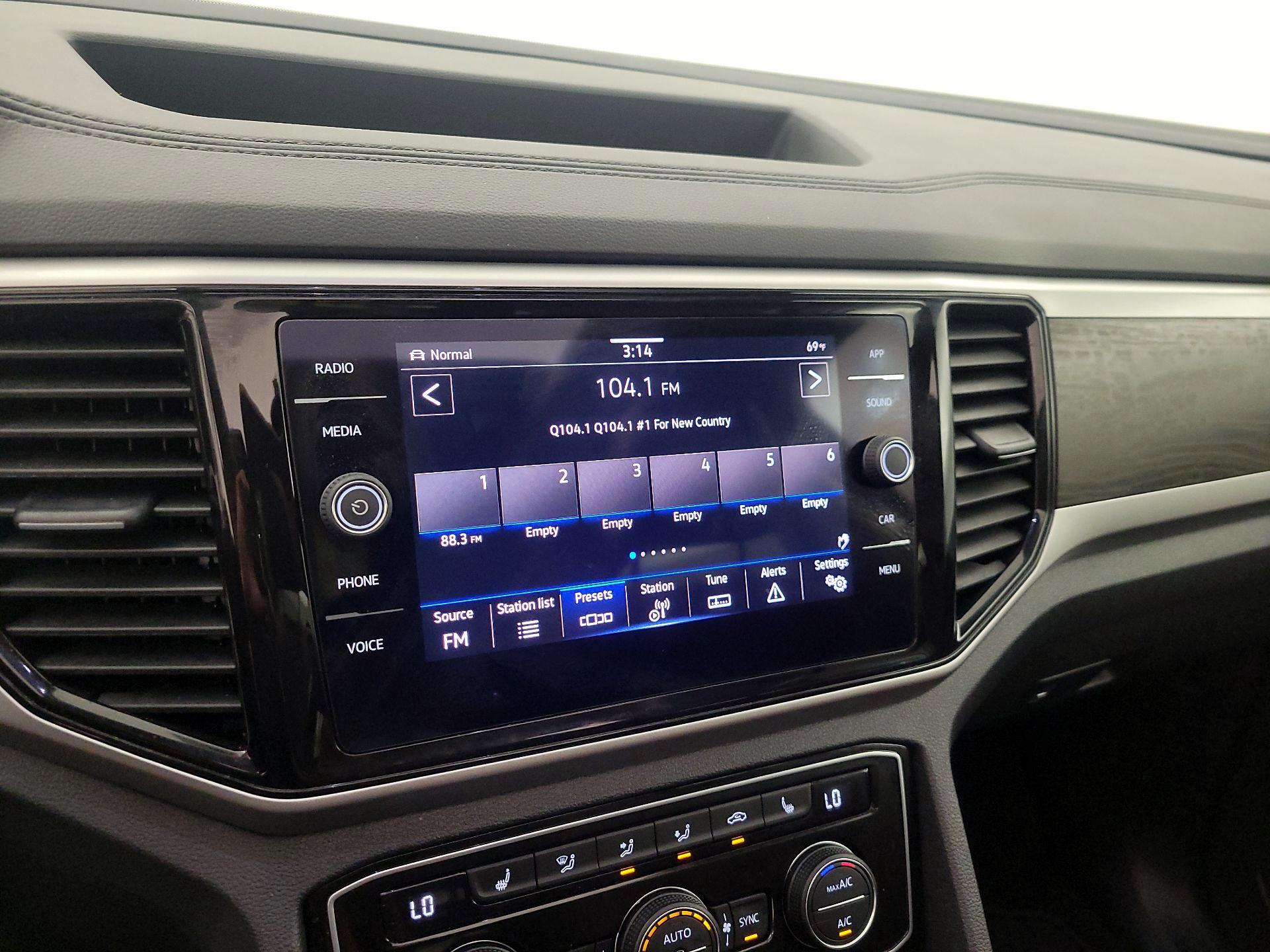 Thumbnail: 2022 Volkswagen Atlas - 15