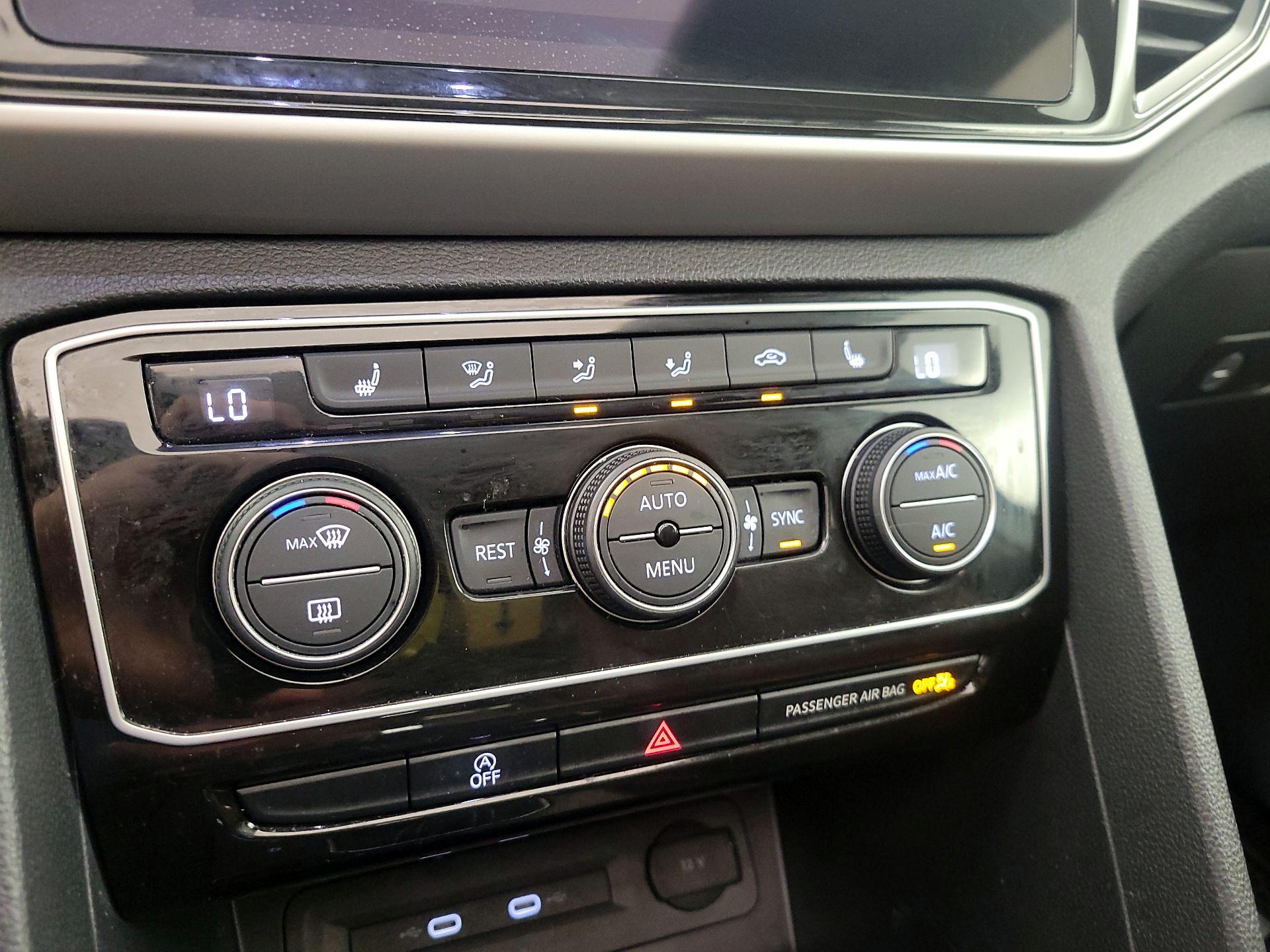 Thumbnail: 2022 Volkswagen Atlas - 16