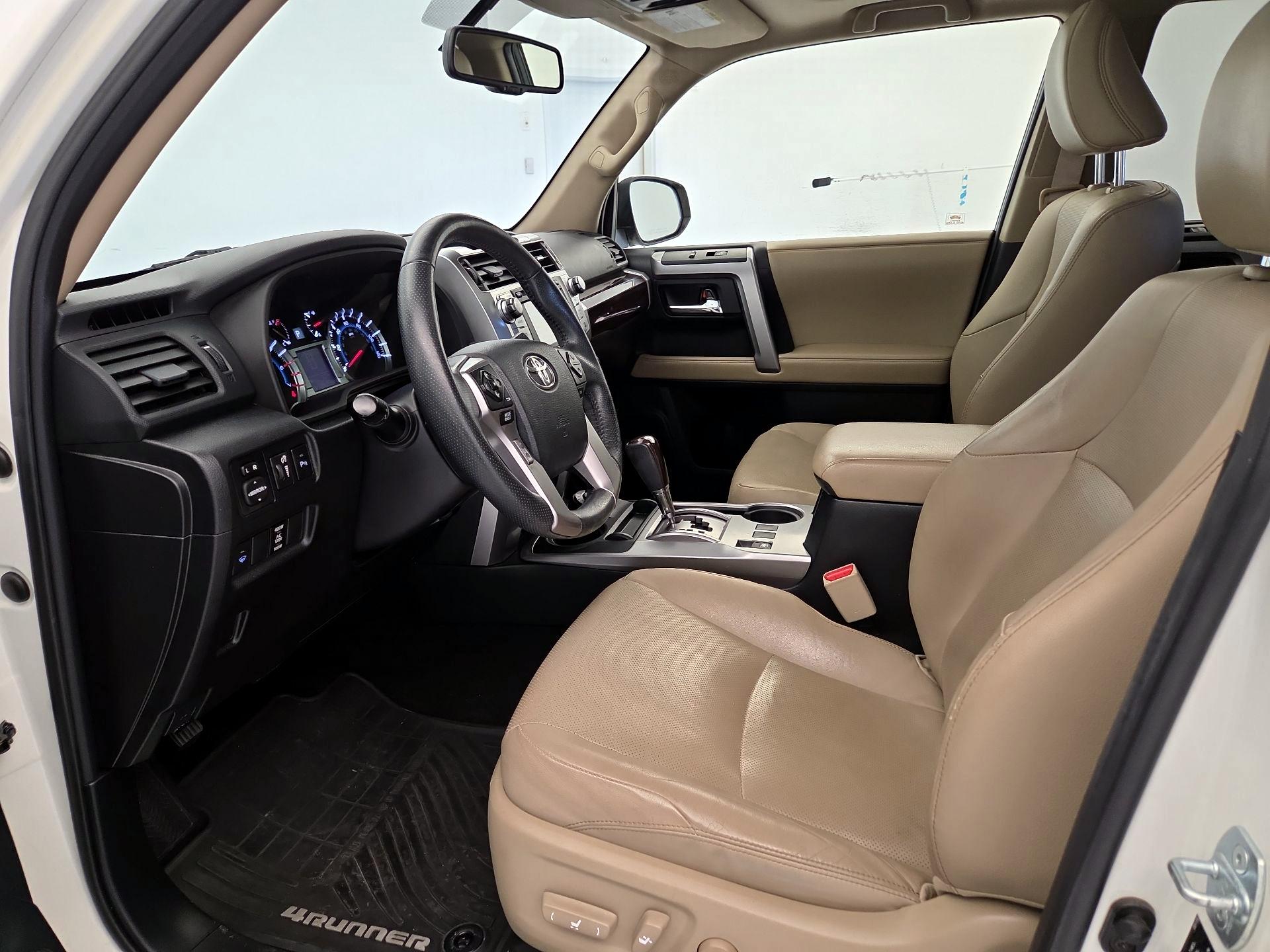 Thumbnail: 2015 Toyota 4Runner - 11