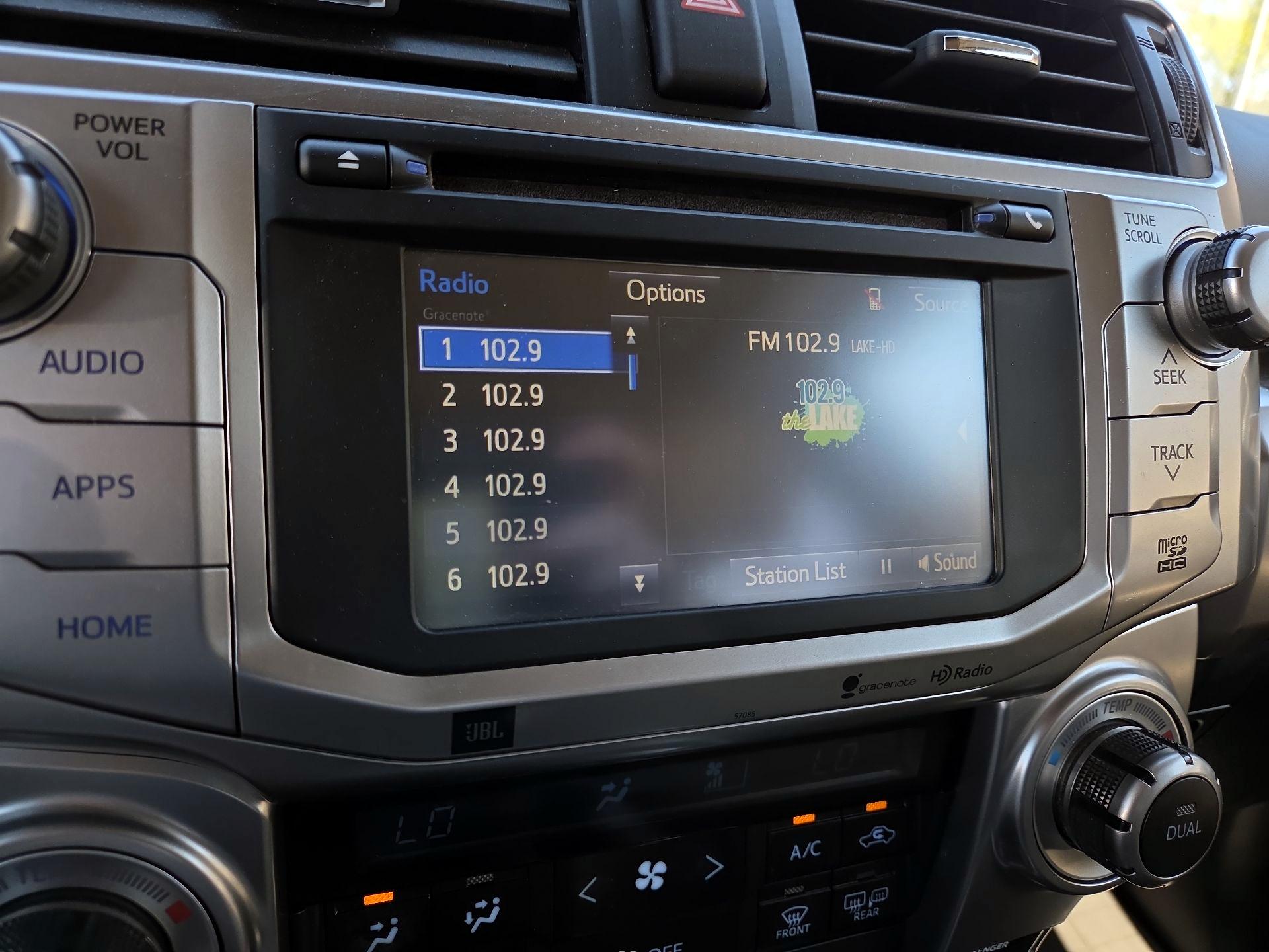Thumbnail: 2015 Toyota 4Runner - 15