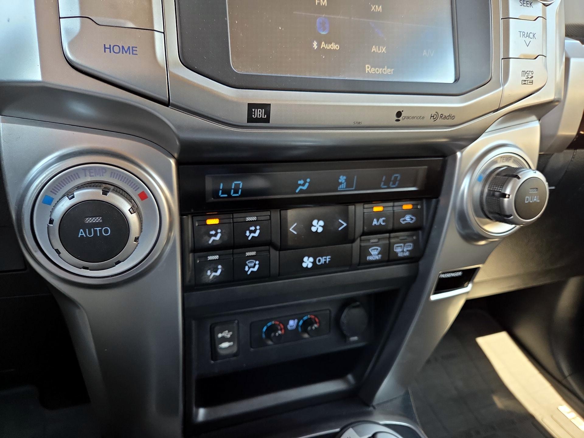 Thumbnail: 2015 Toyota 4Runner - 16