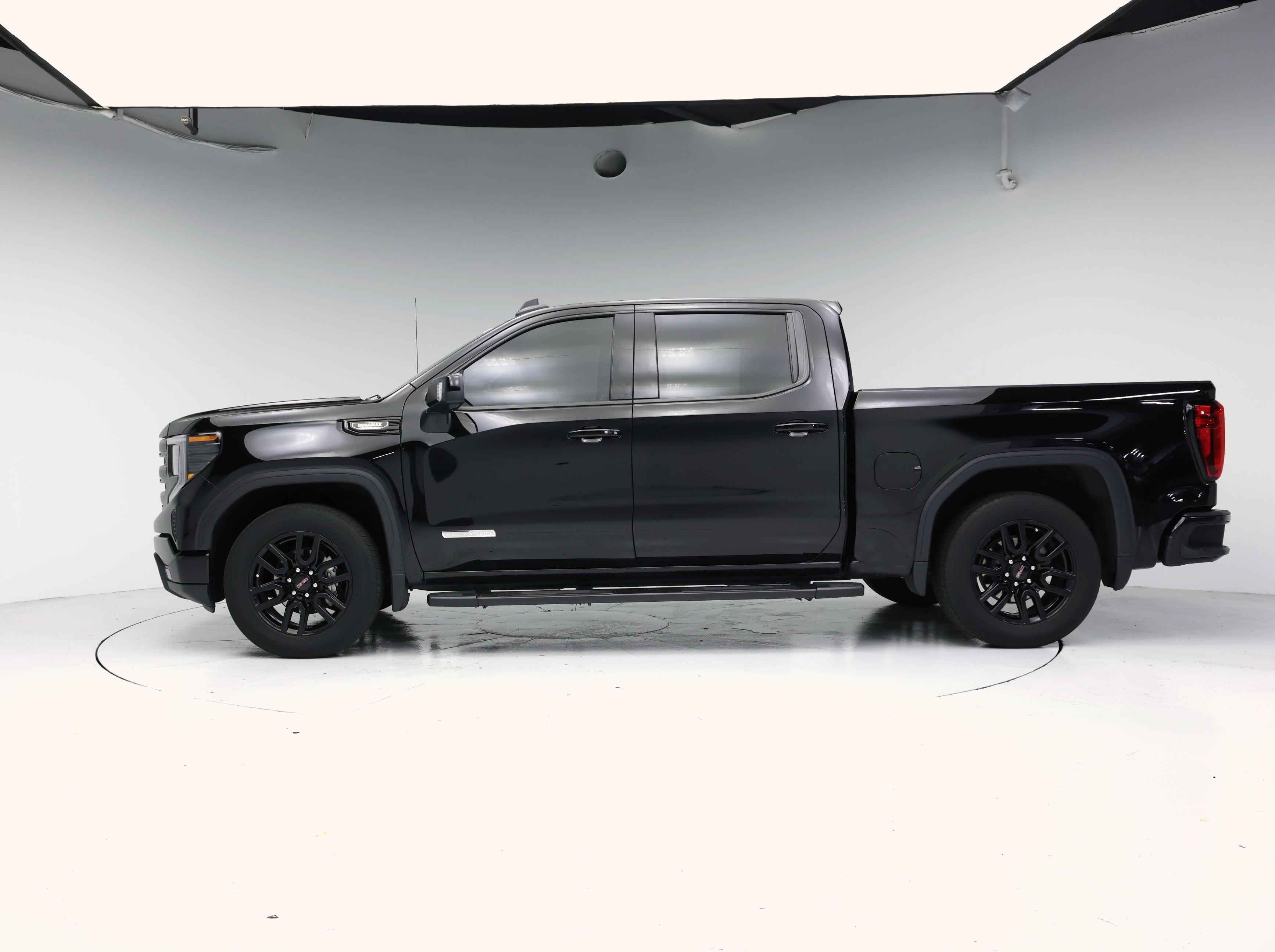 Thumbnail: 2023 GMC Sierra 1500 - 3