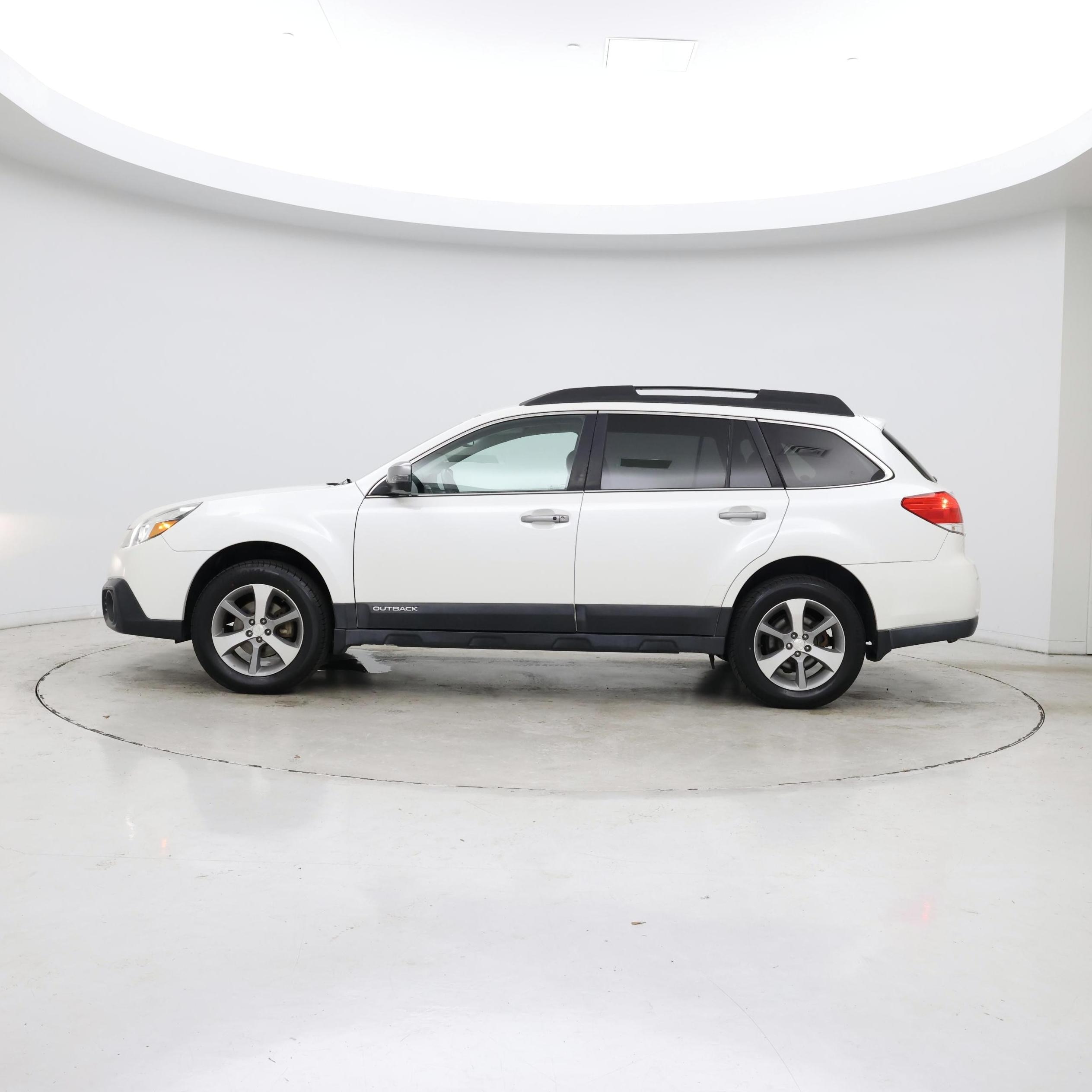 Thumbnail: 2014 Subaru Outback - 3