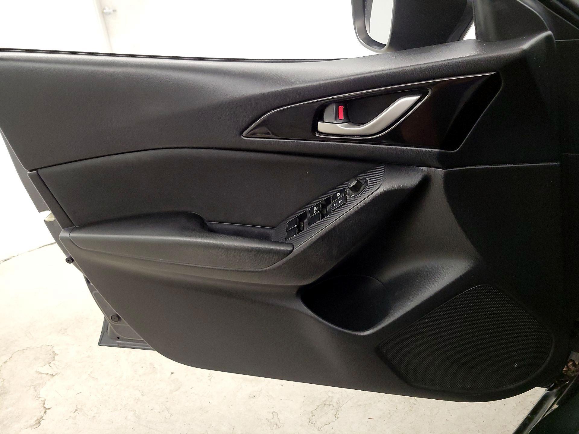 Thumbnail: 2015 Mazda Mazda3 - 12