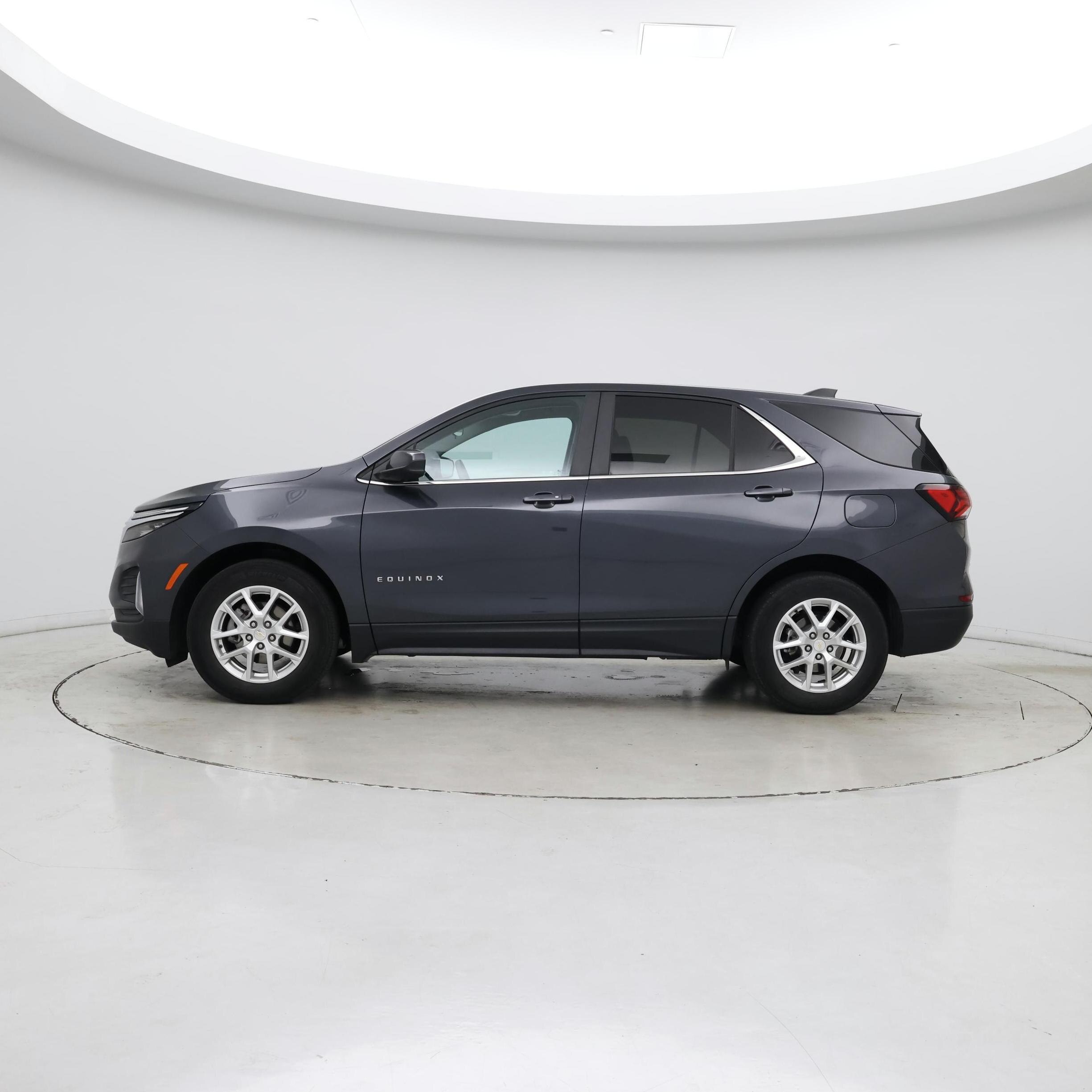 Thumbnail: 2023 Chevrolet Equinox - 3