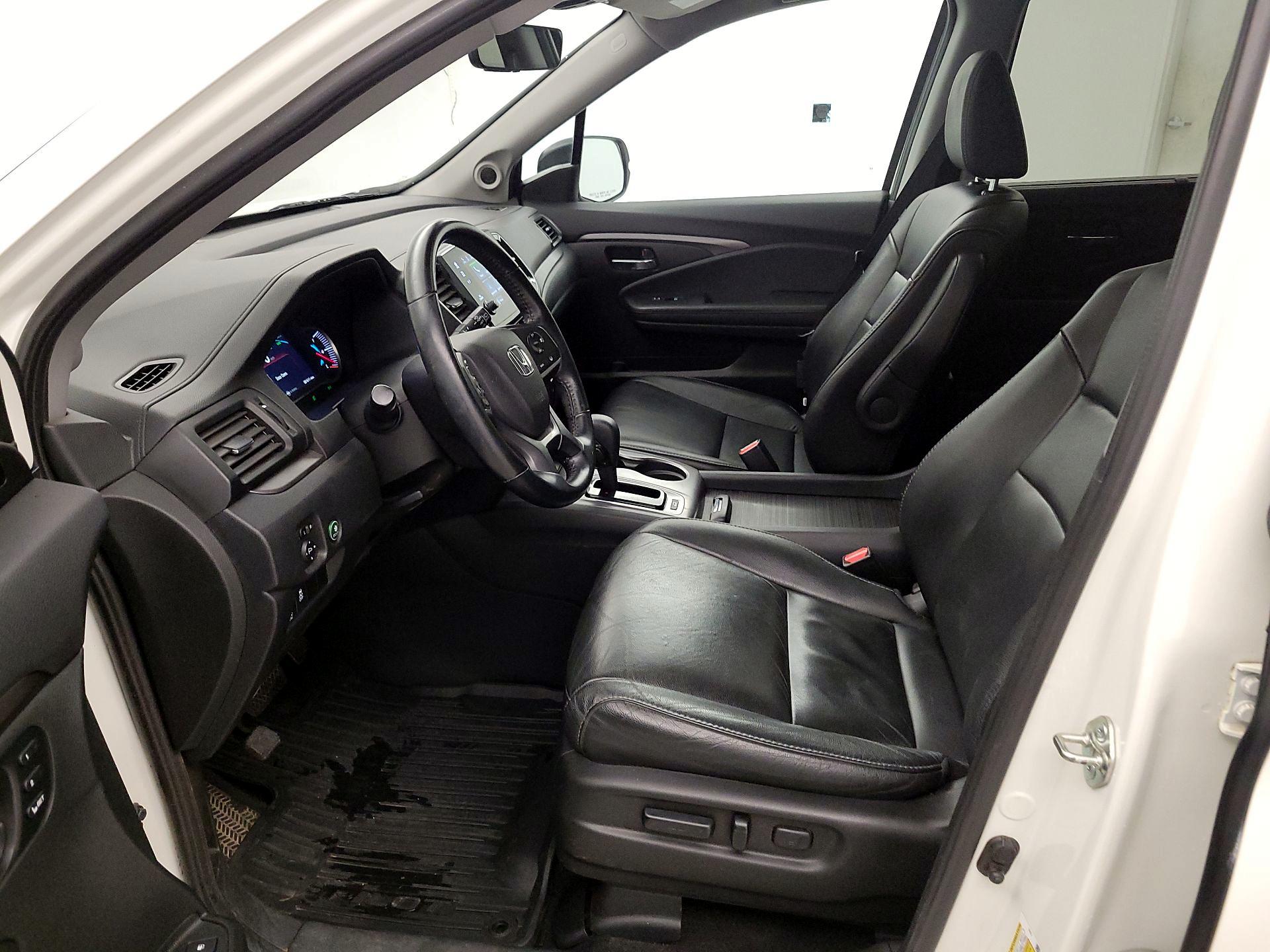 Thumbnail: 2019 Honda Pilot - 11