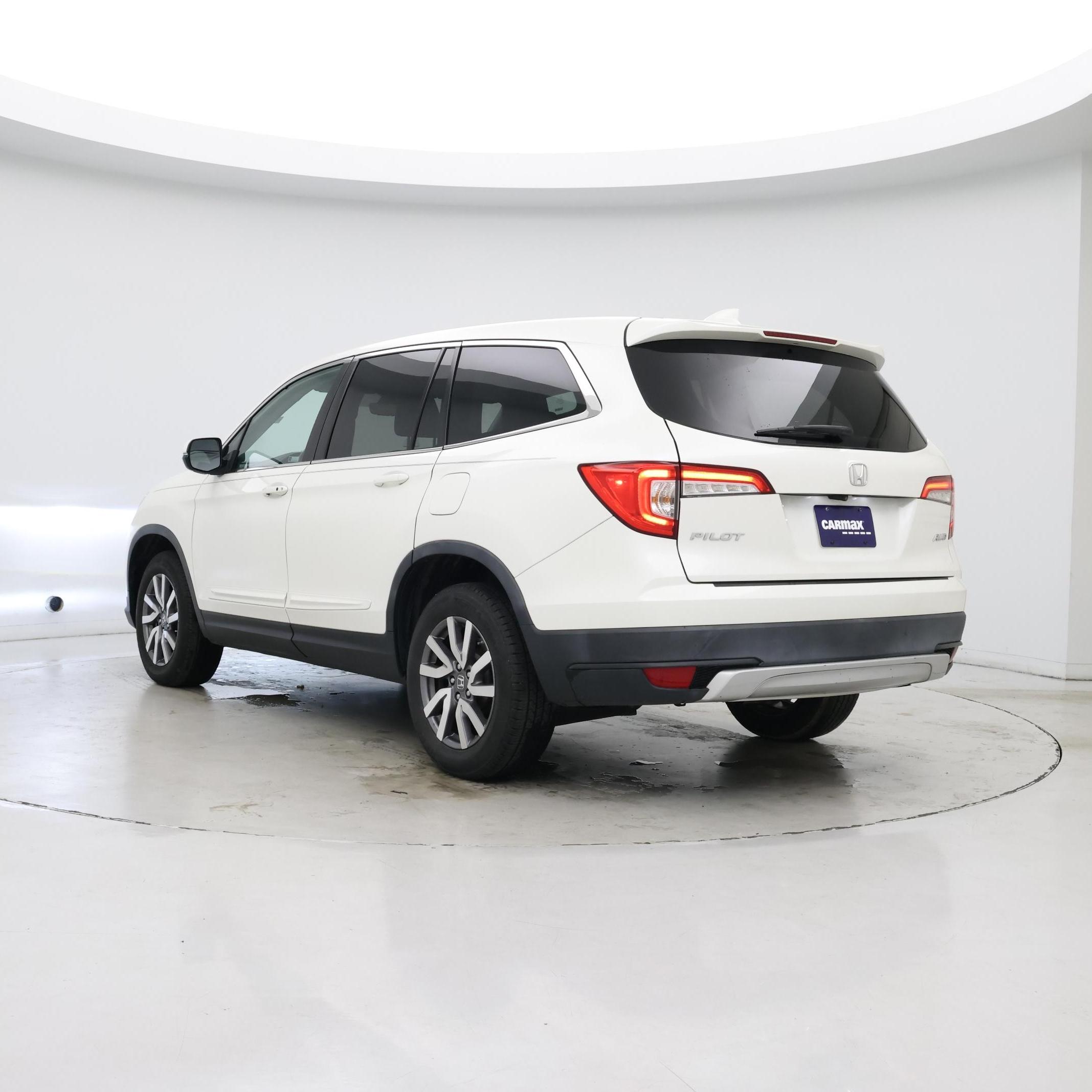 Thumbnail: 2019 Honda Pilot - 2