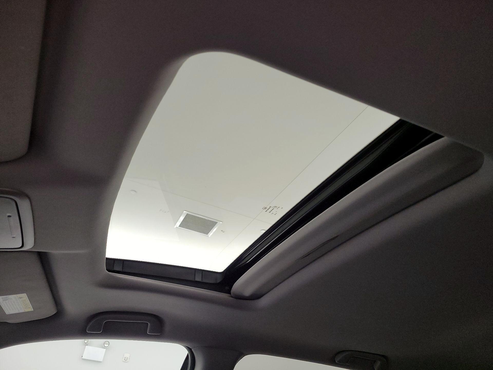 Thumbnail: 2019 Honda Pilot - 19