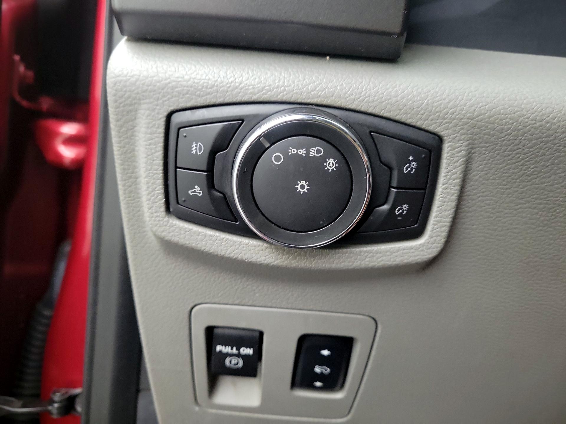 Thumbnail: 2016 Ford F-150 - 13