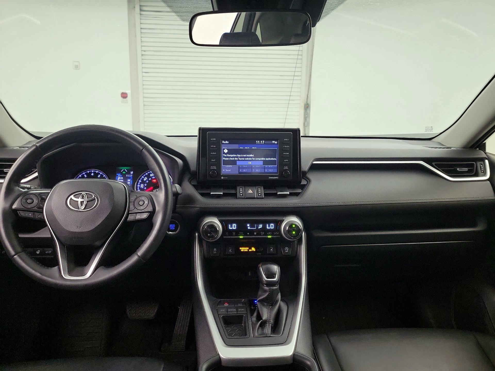 Thumbnail: 2020 Toyota RAV4 - 9