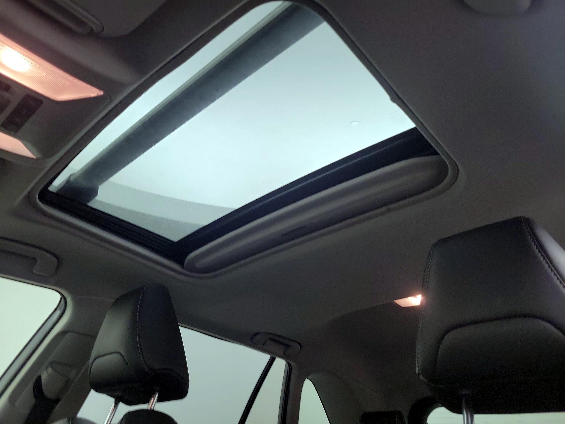 Thumbnail: 2020 Toyota RAV4 - 19