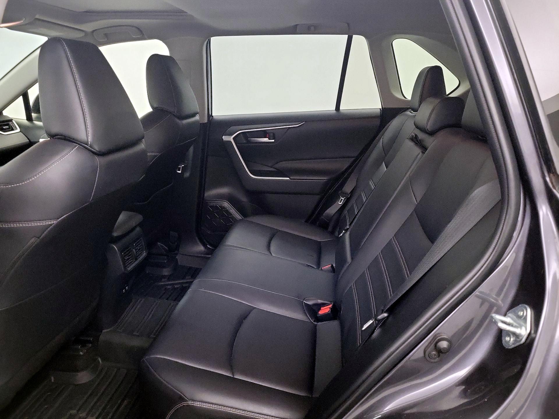 Thumbnail: 2020 Toyota RAV4 - 20