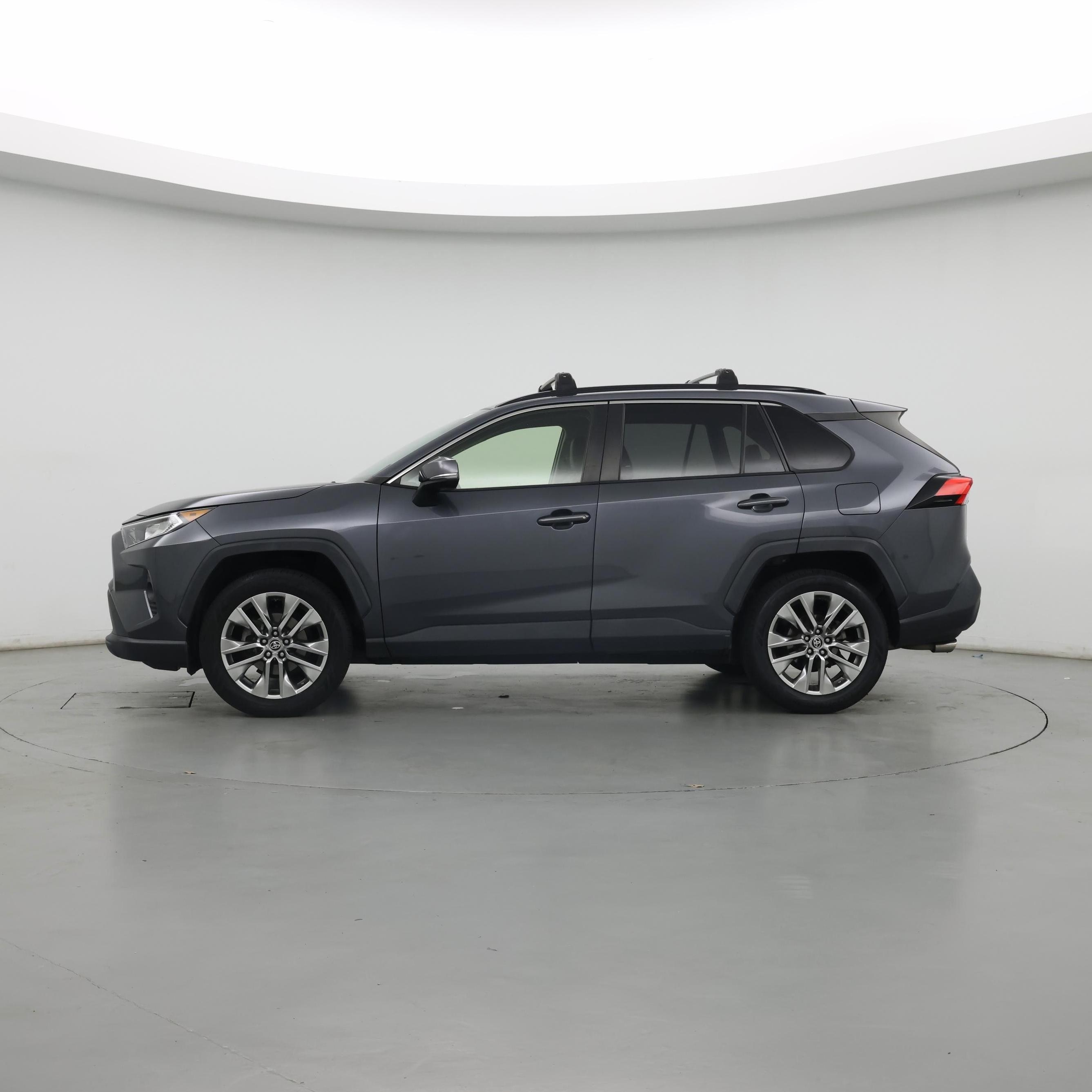 Thumbnail: 2020 Toyota RAV4 - 3
