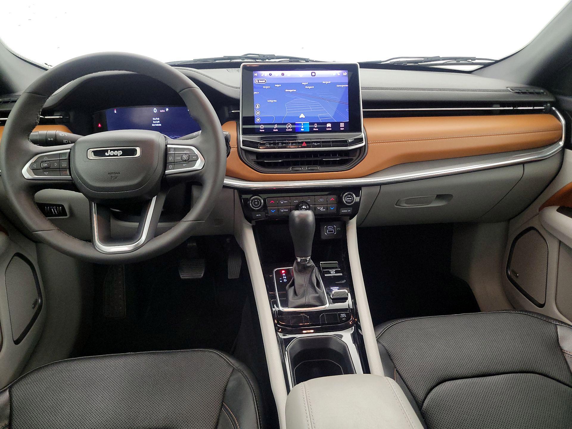 Thumbnail: 2023 Jeep Compass - 9