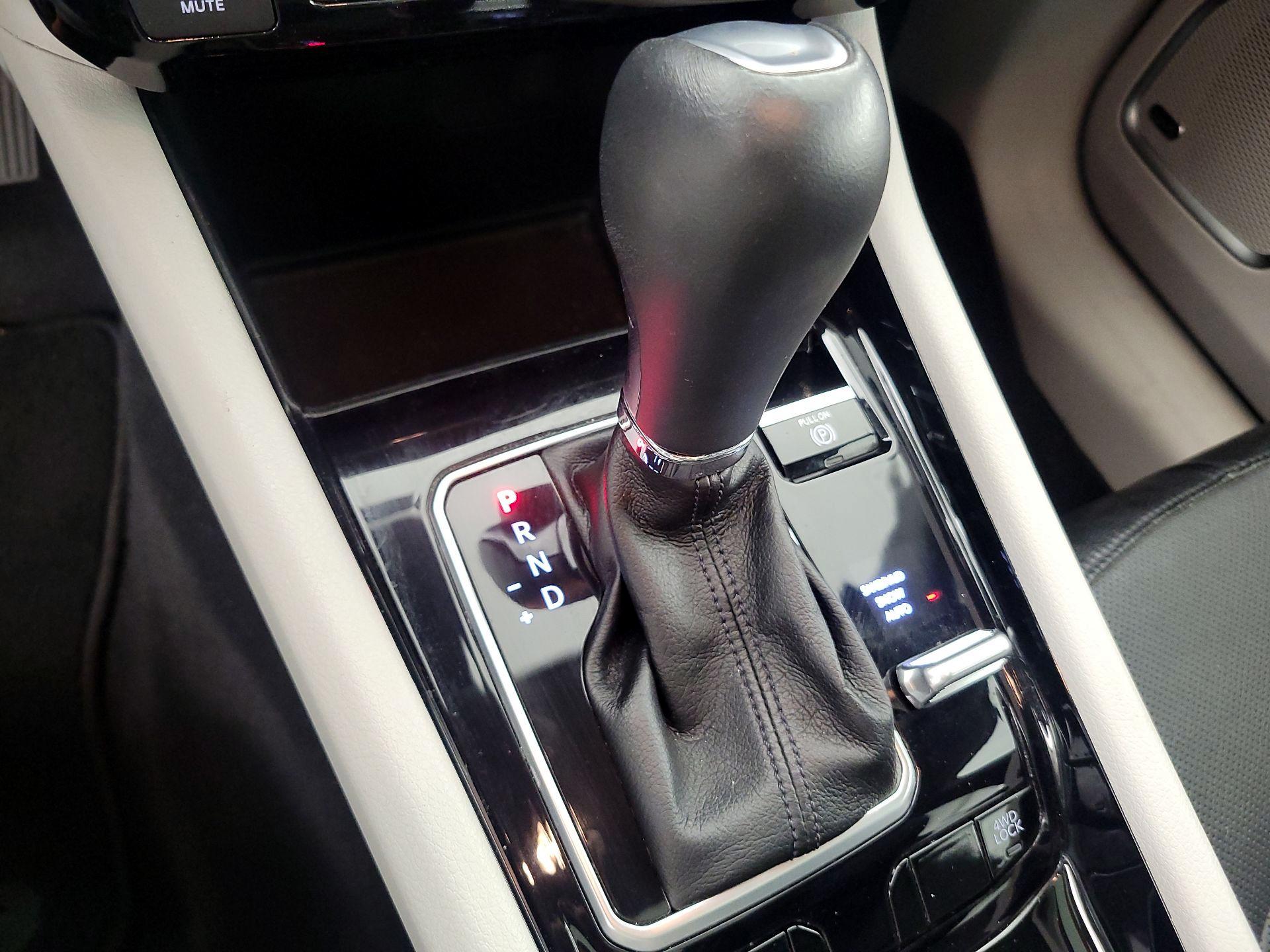 Thumbnail: 2023 Jeep Compass - 18