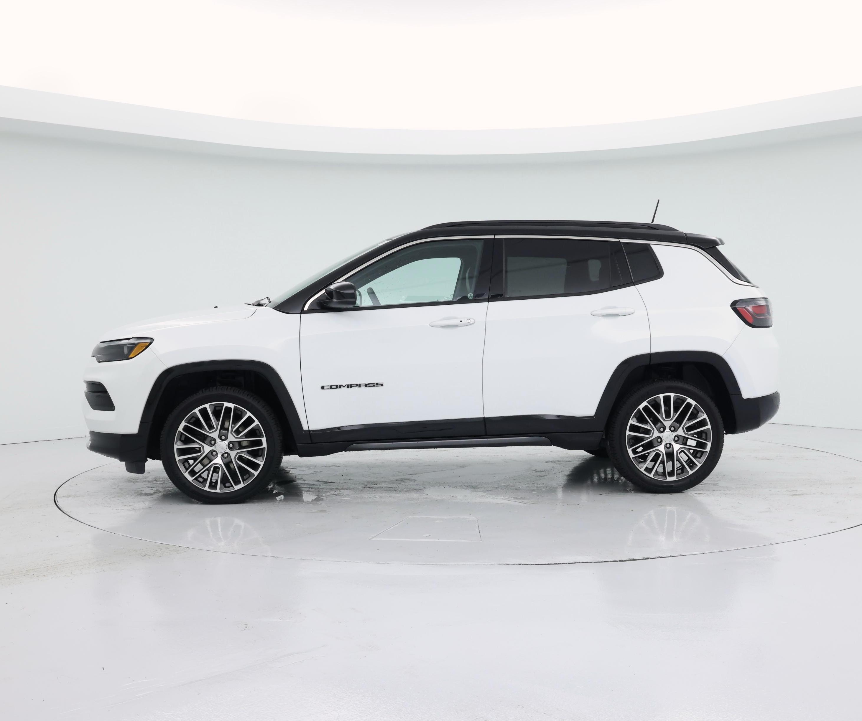 Thumbnail: 2023 Jeep Compass - 3