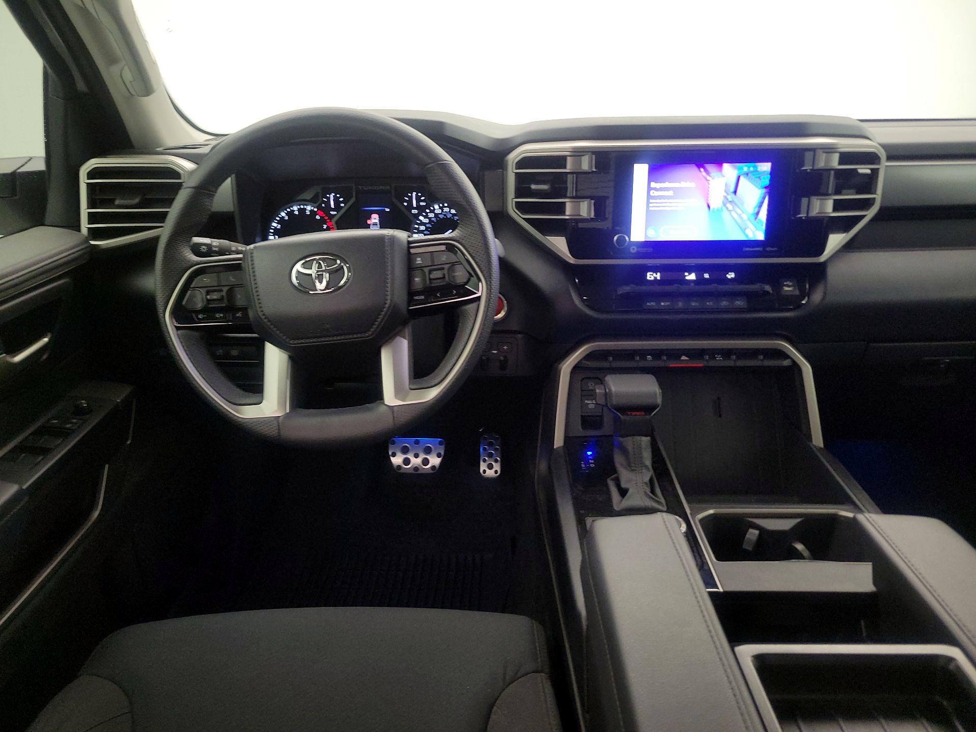 Thumbnail: 2024 Toyota Tundra - 10