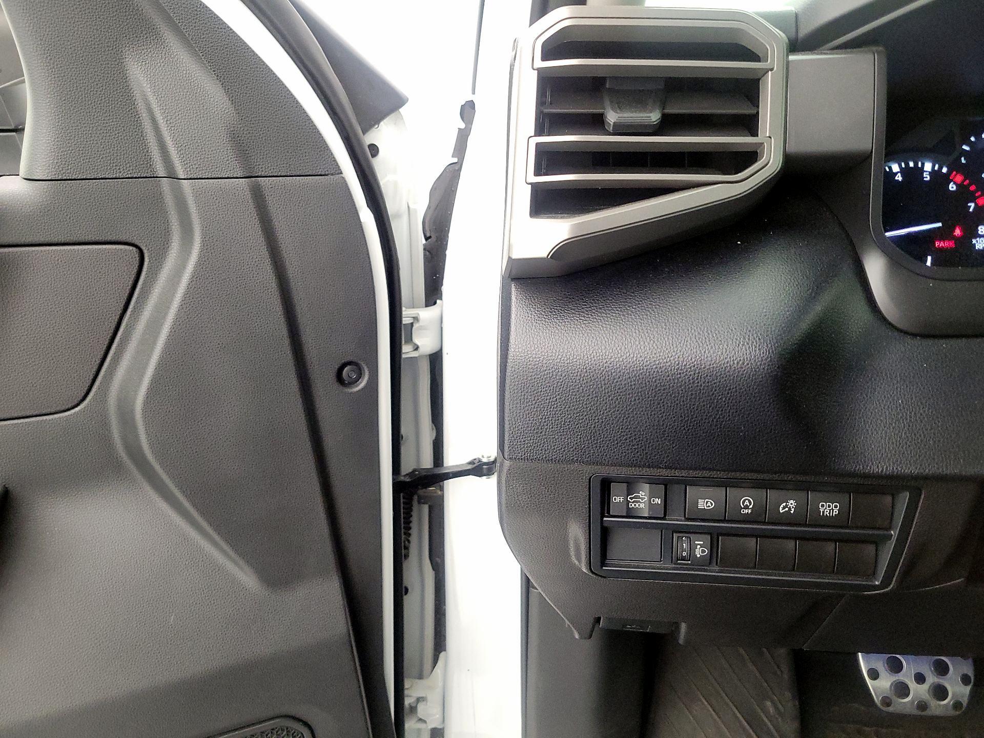 Thumbnail: 2024 Toyota Tundra - 13