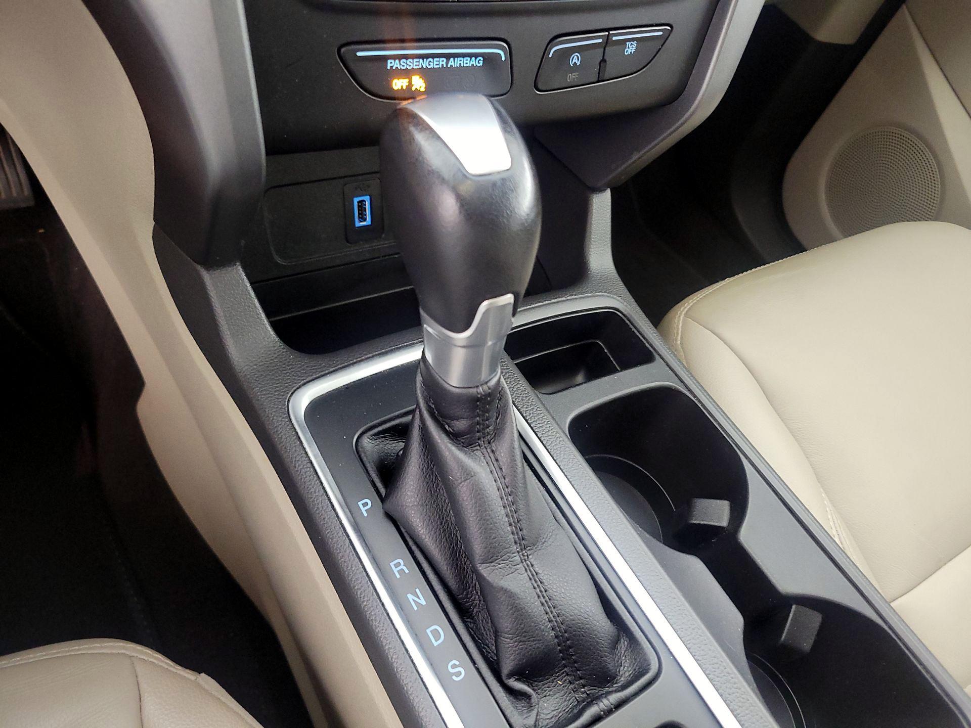 Thumbnail: 2017 Ford Escape - 17