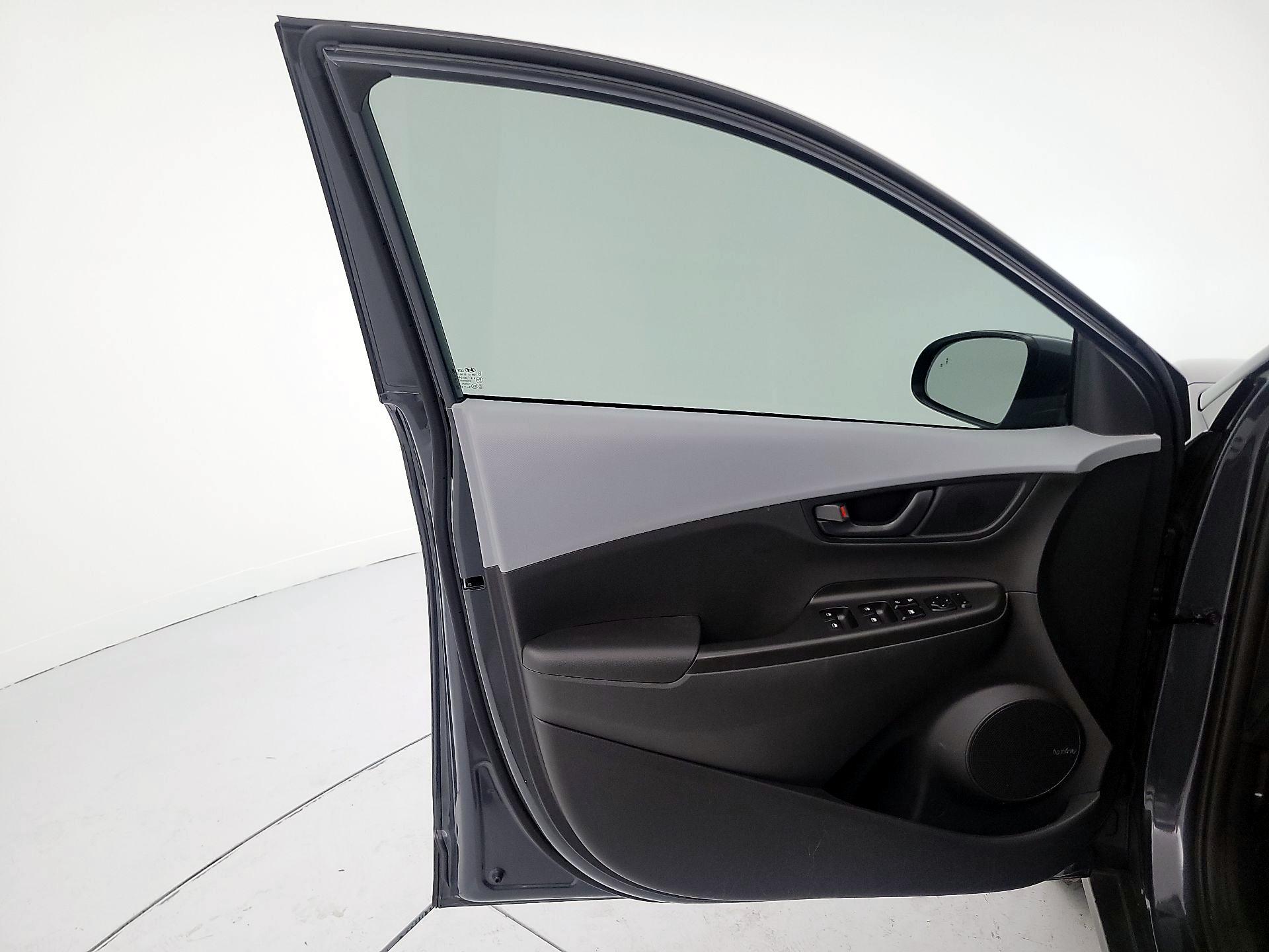 Thumbnail: 2021 Hyundai Kona - 12