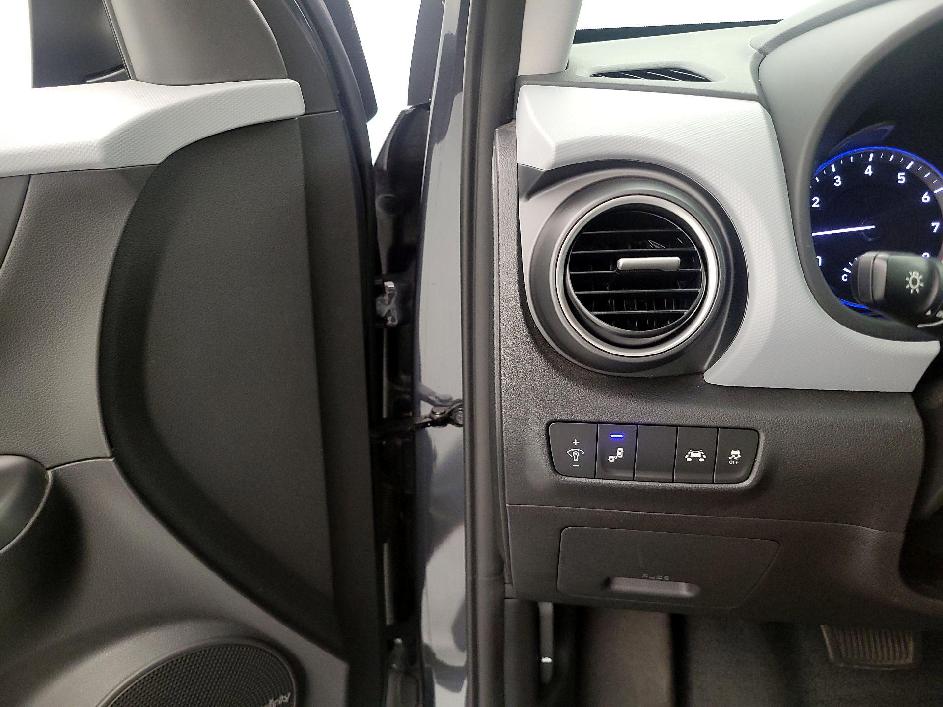 Thumbnail: 2021 Hyundai Kona - 13