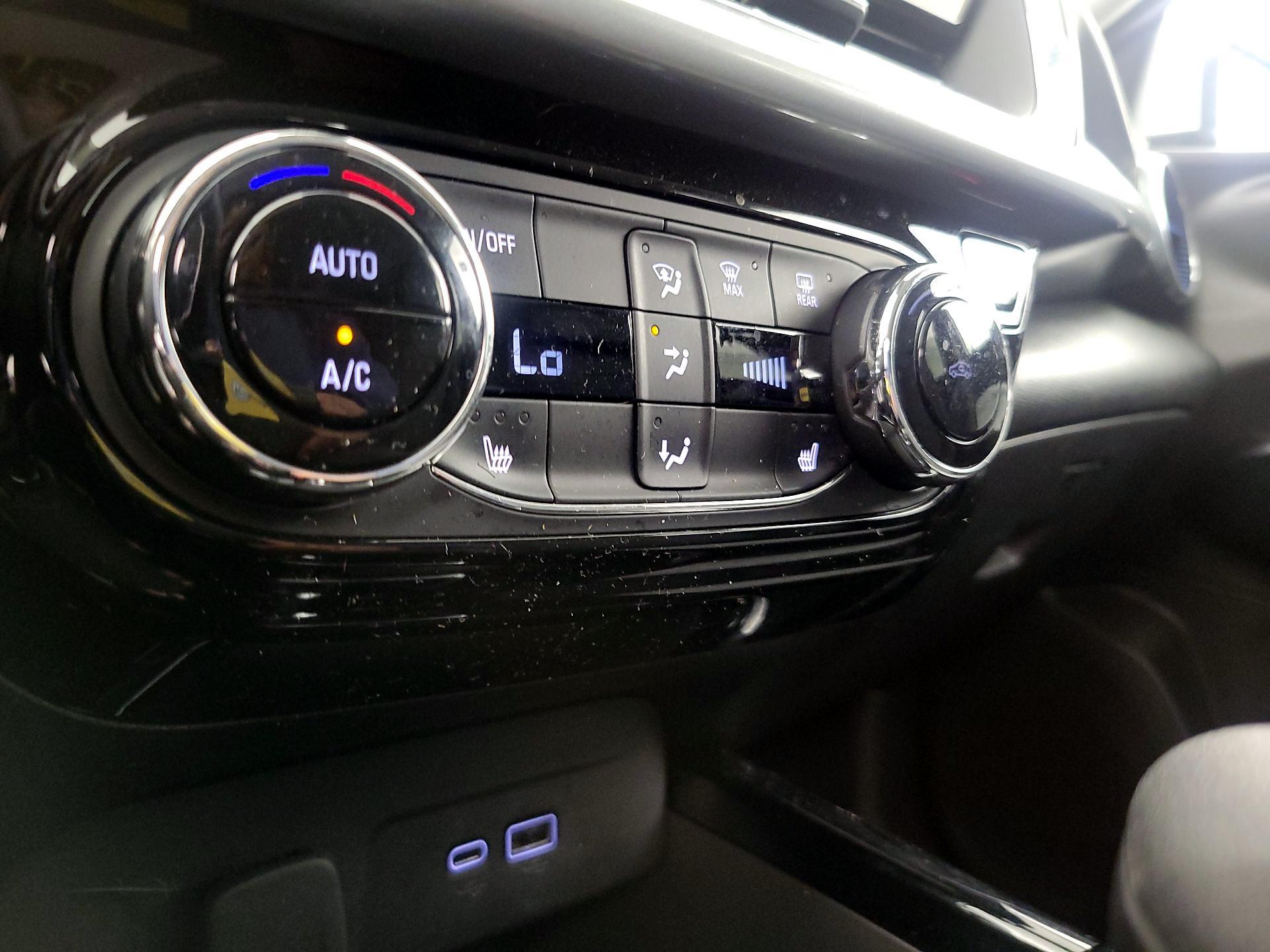 Thumbnail: 2025 Chevrolet Trax - 16