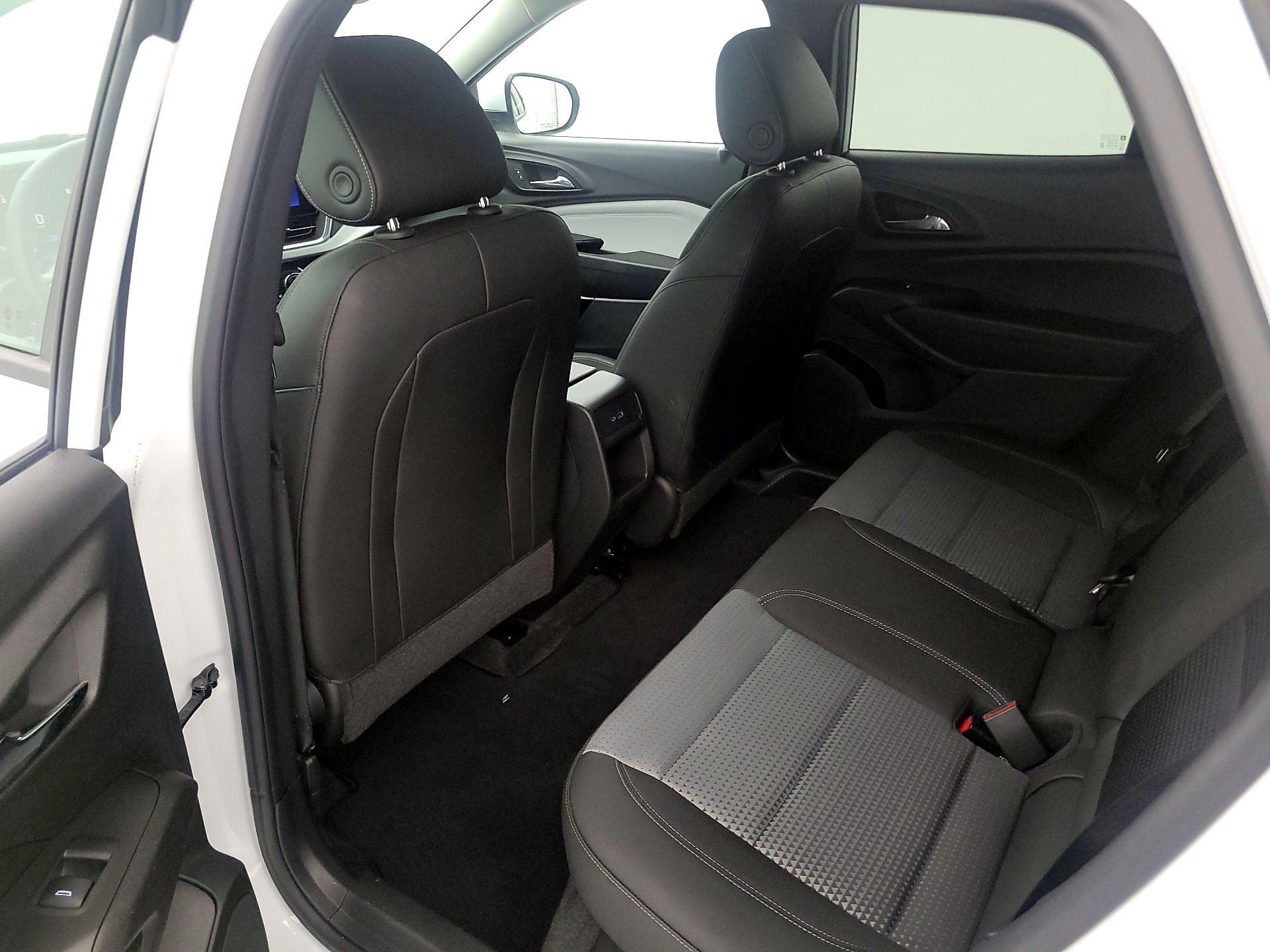 Thumbnail: 2025 Chevrolet Trax - 19