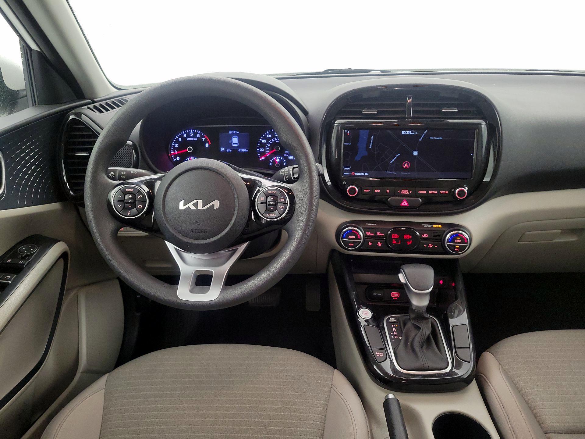 Thumbnail: 2022 Kia Soul - 10