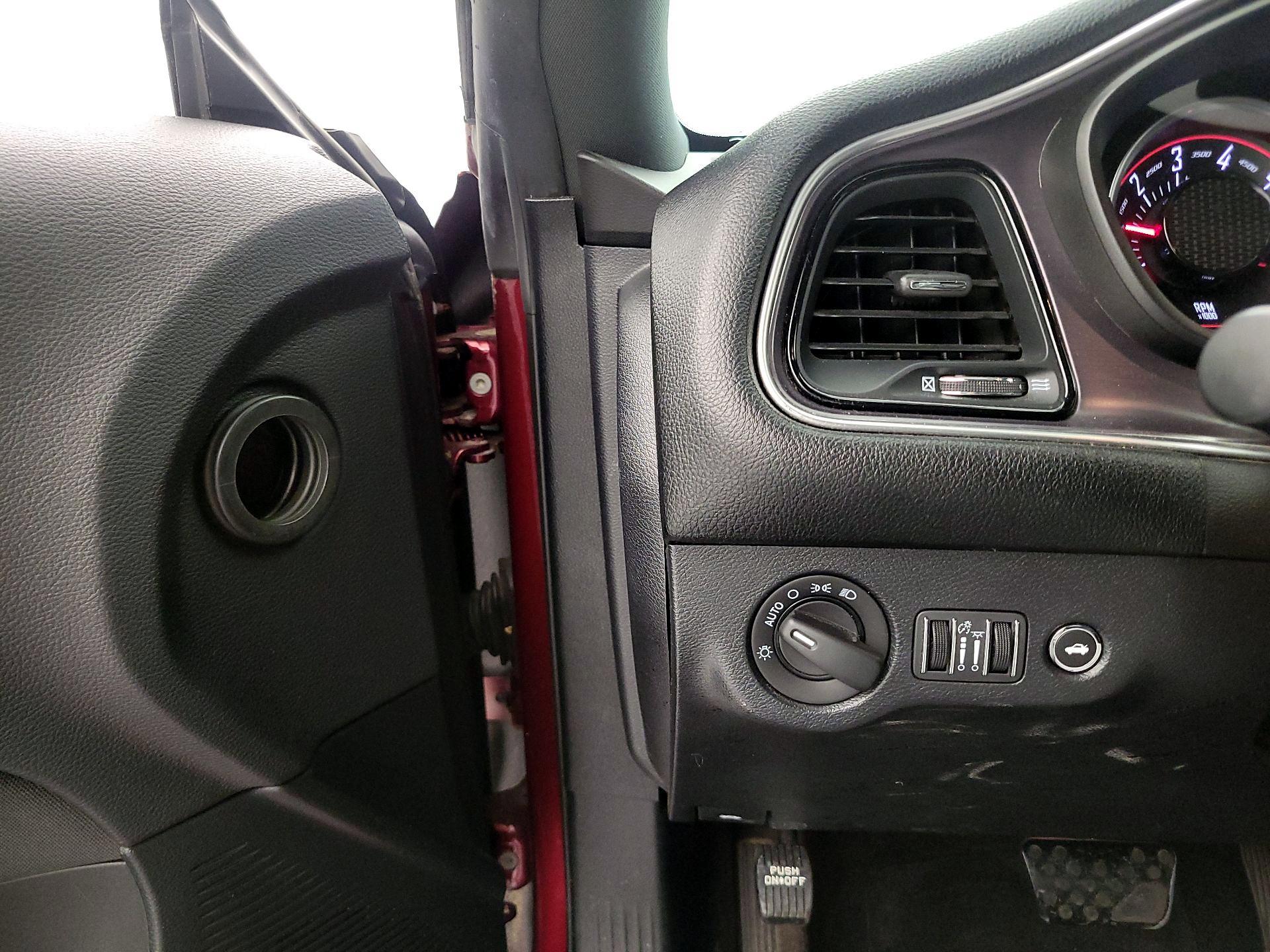 Thumbnail: 2018 Dodge Challenger - 13