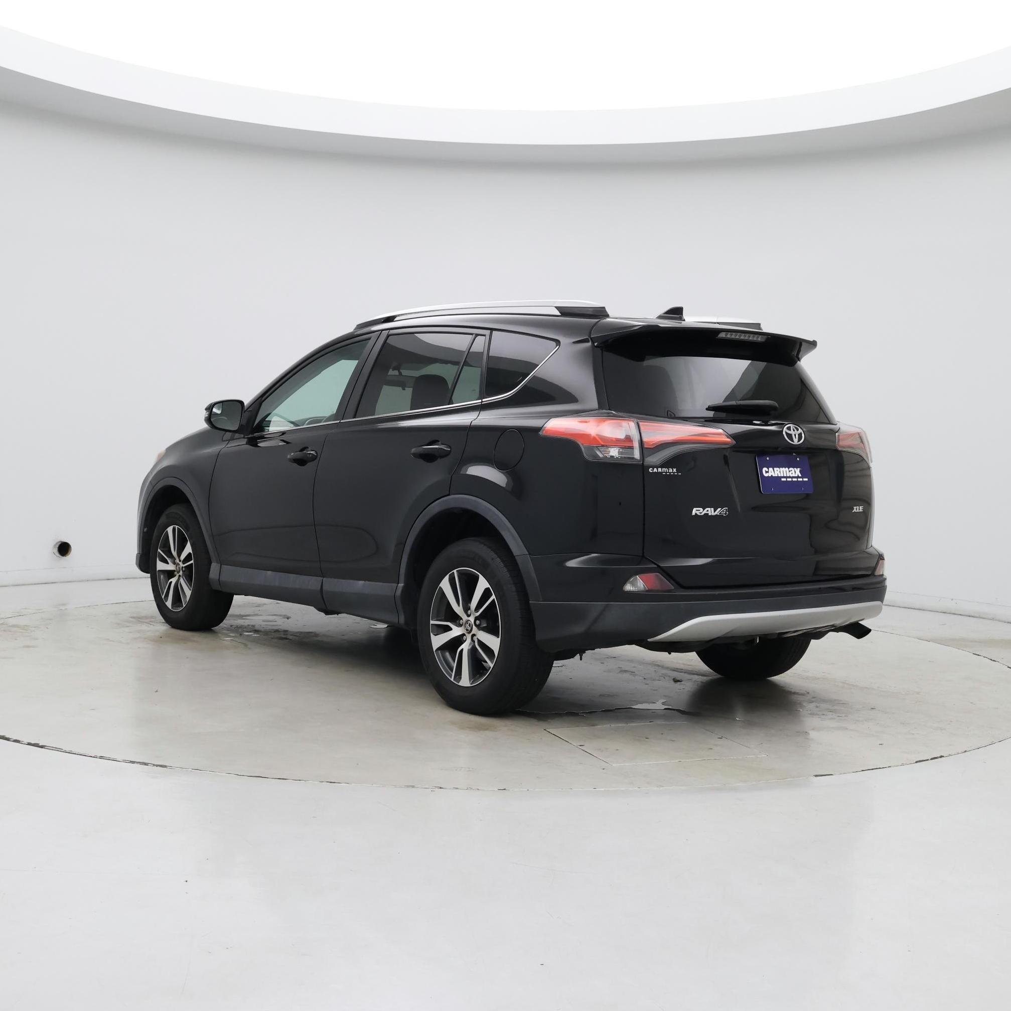 Thumbnail: 2016 Toyota RAV4 - 2