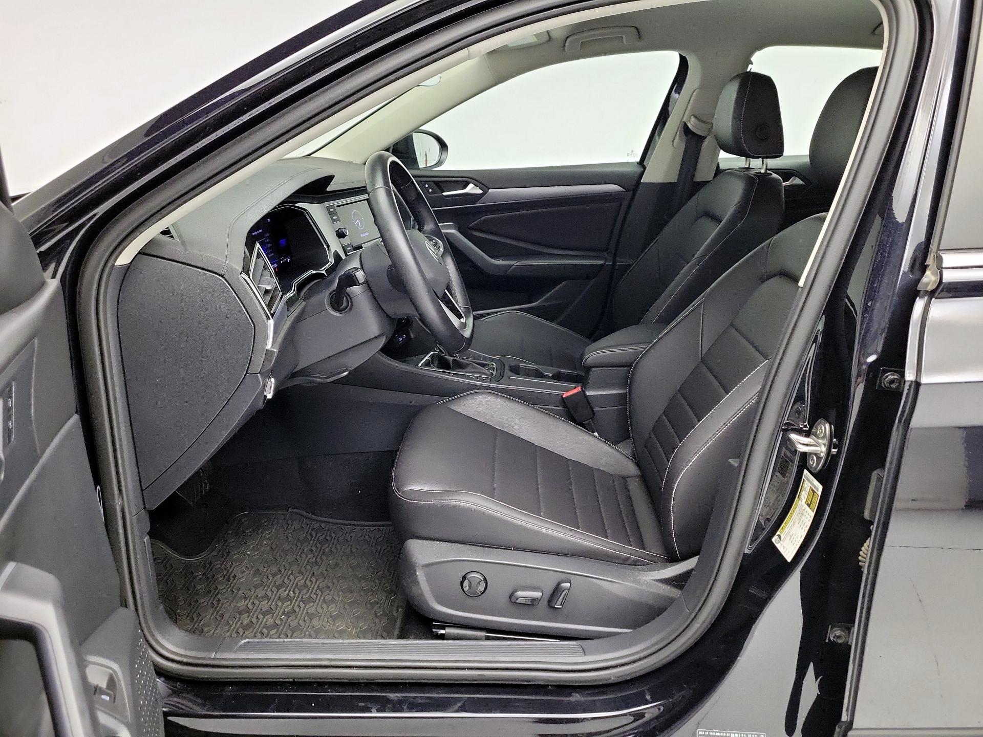 Thumbnail: 2023 Volkswagen Jetta - 11