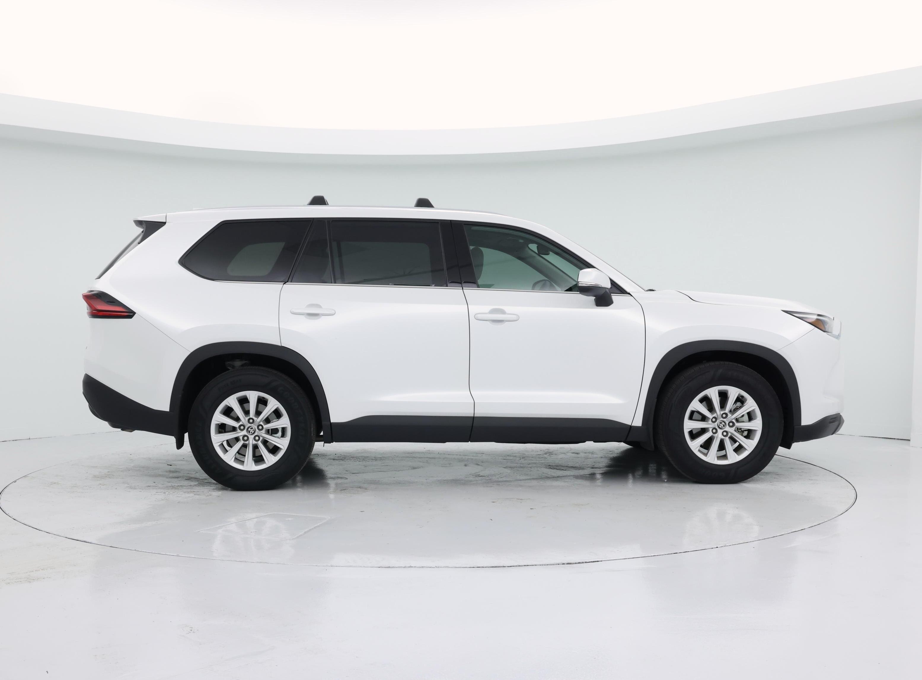 Thumbnail: 2025 Toyota Highlander - 7