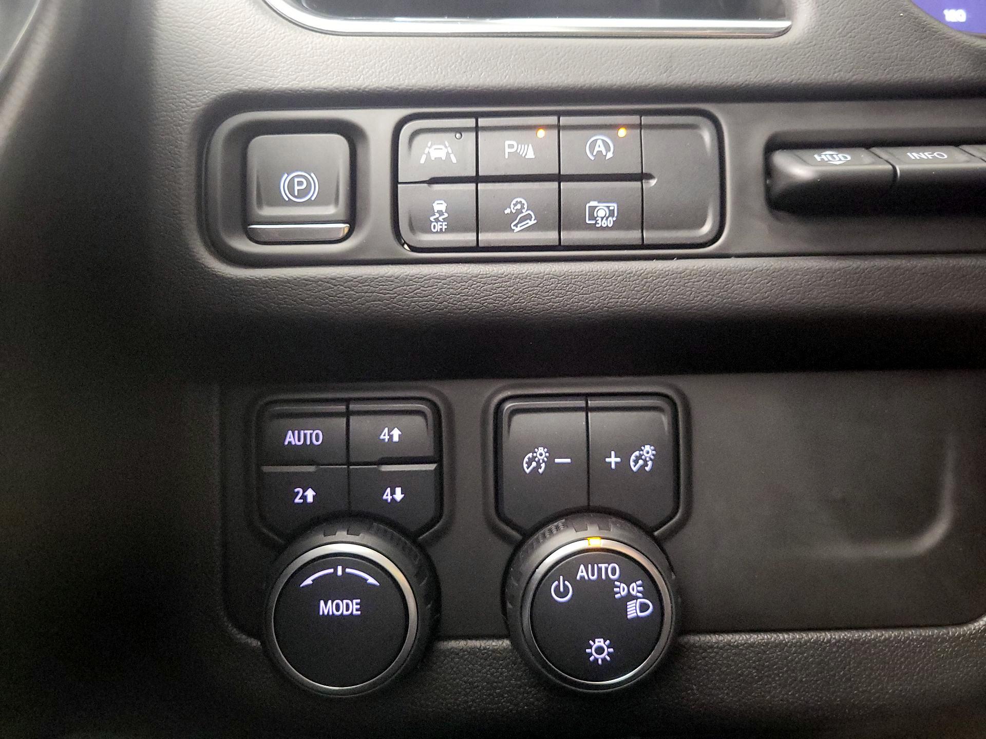 Thumbnail: 2023 Chevrolet Suburban - 13