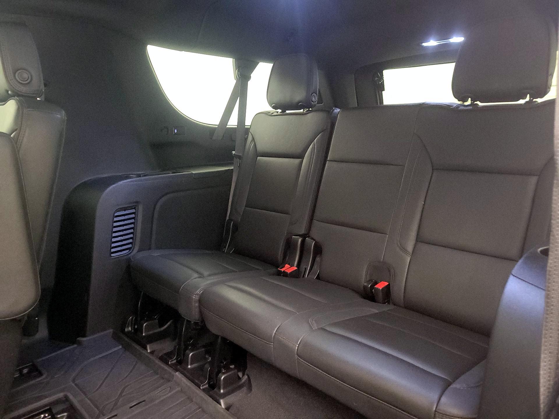 Thumbnail: 2023 Chevrolet Suburban - 20