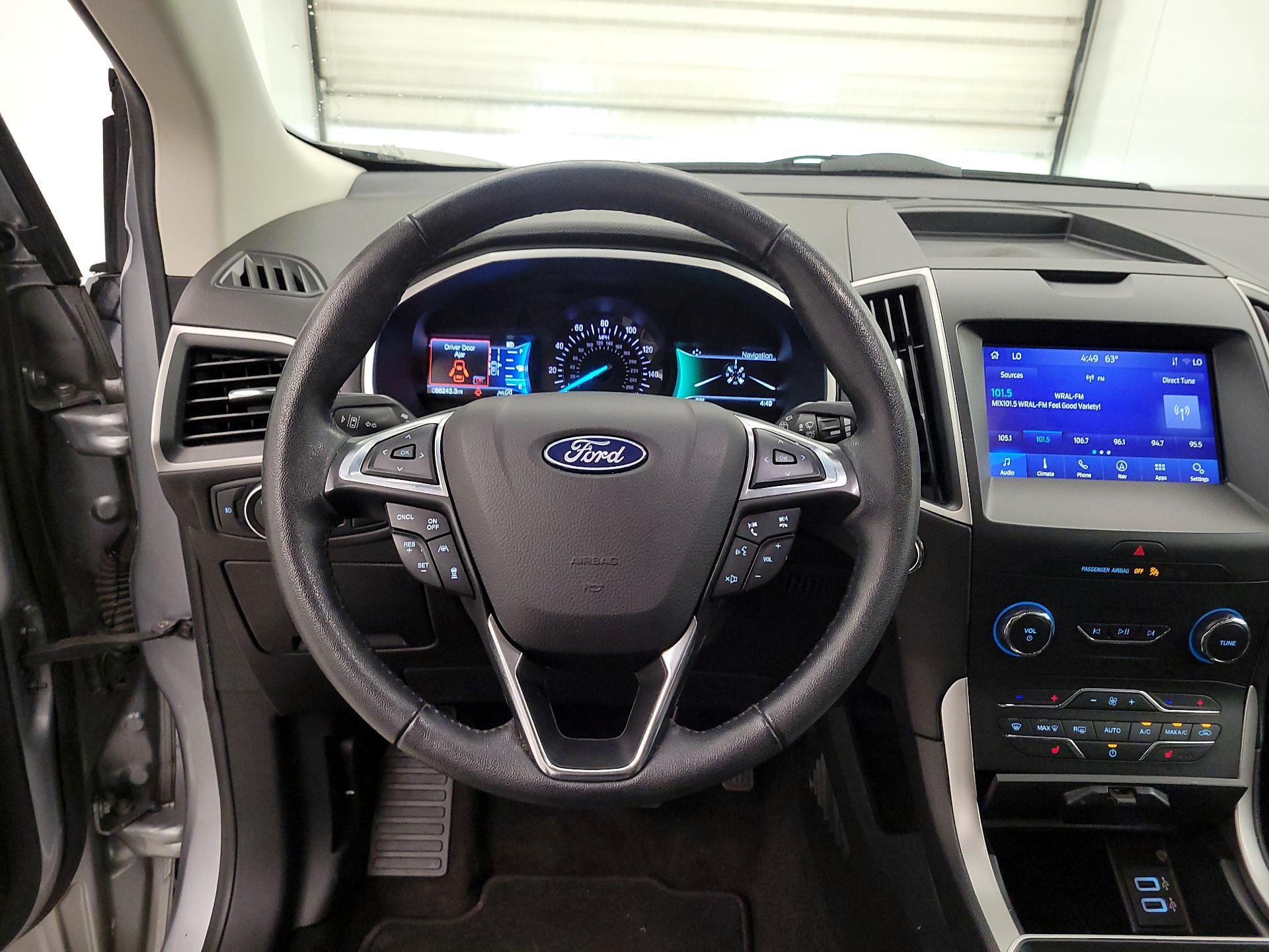 Thumbnail: 2020 Ford Edge - 10
