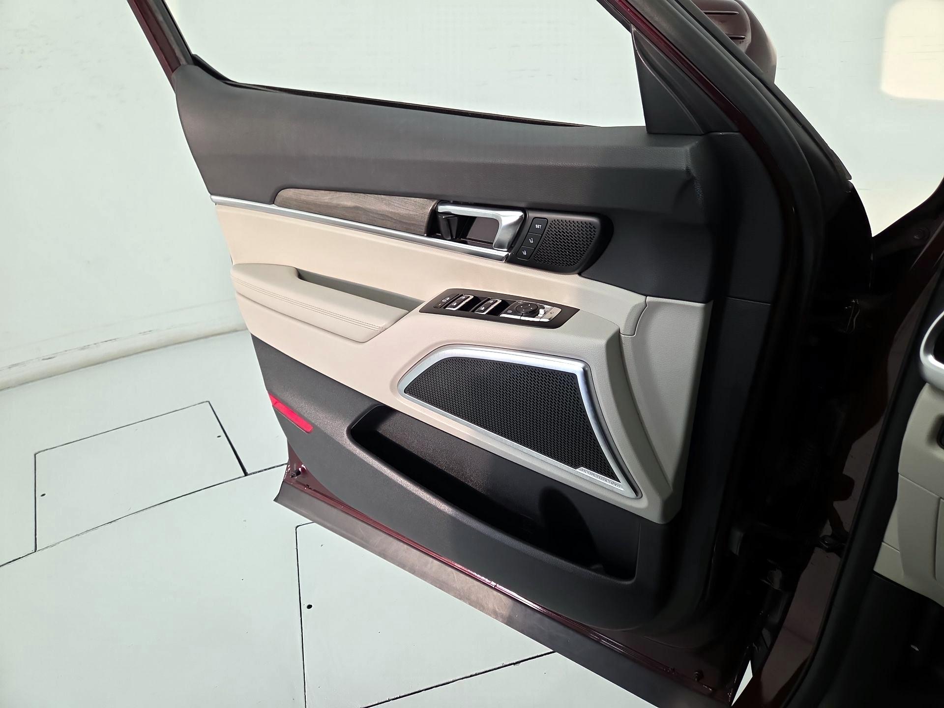 Thumbnail: 2021 Kia Telluride - 12