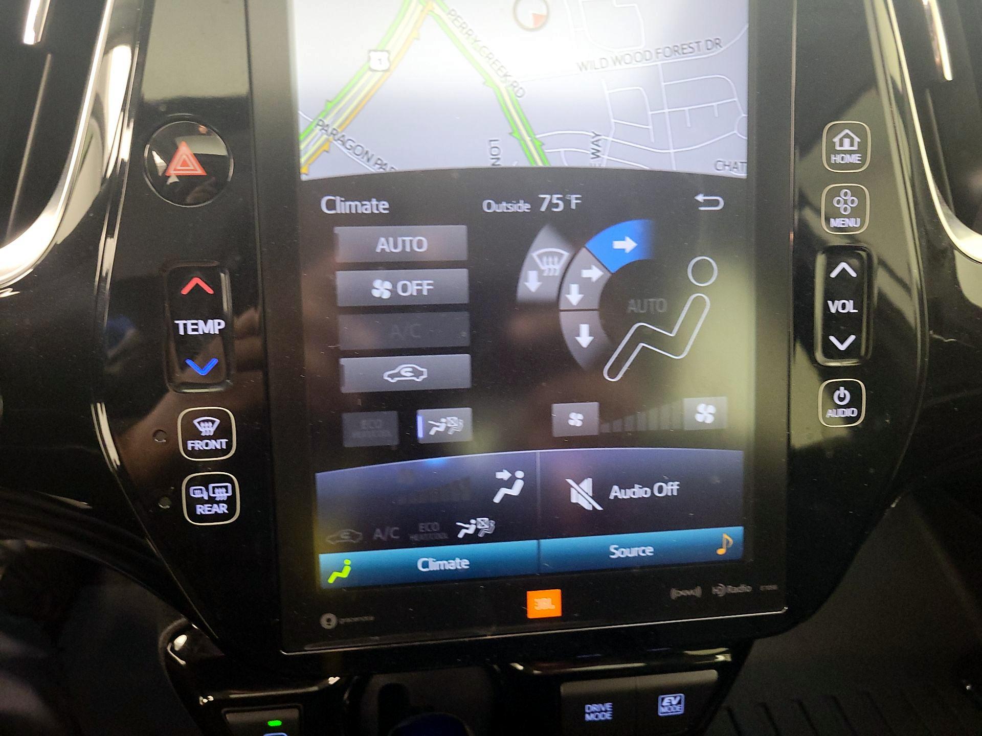 Thumbnail: 2019 Toyota Prius - 17